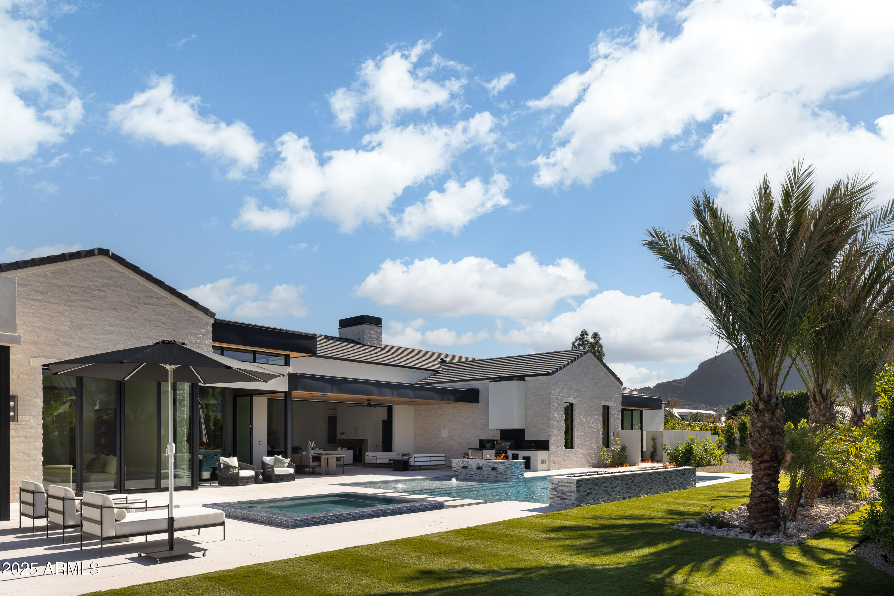 5636 E CABALLO Drive