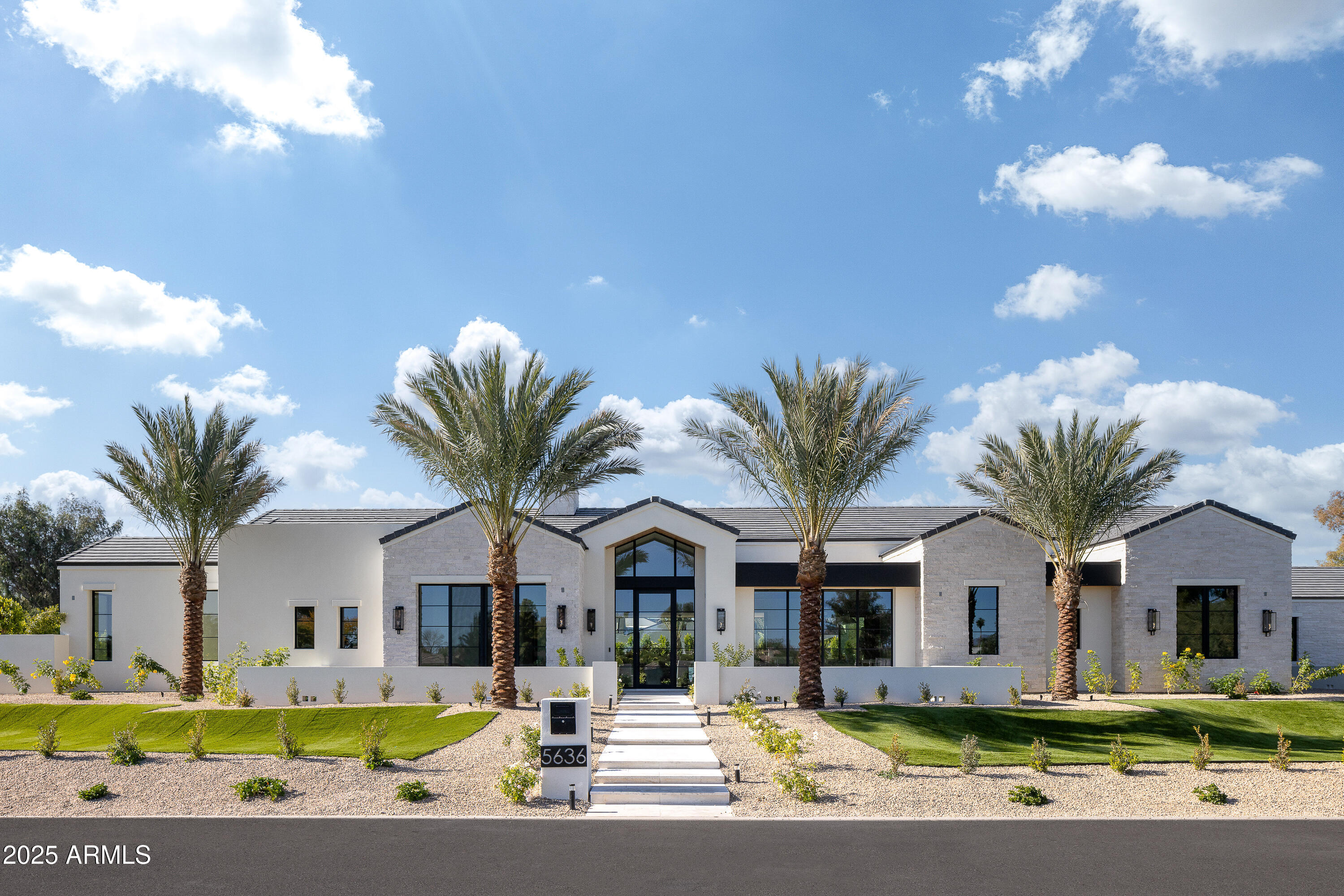 5636 E CABALLO Drive