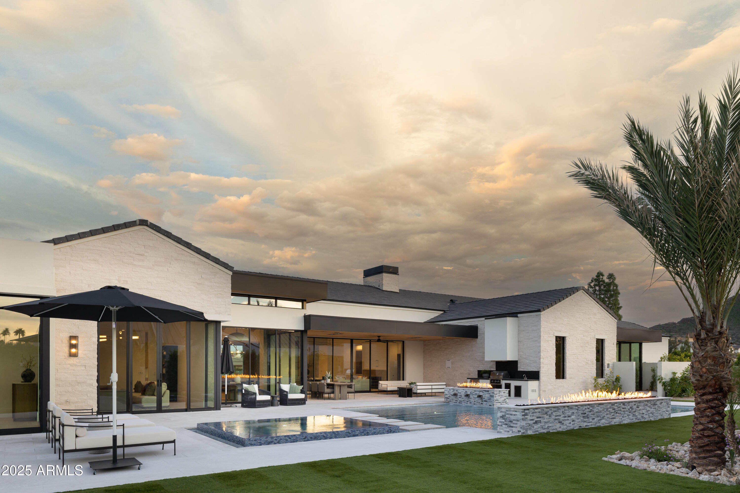 5636 E CABALLO Drive