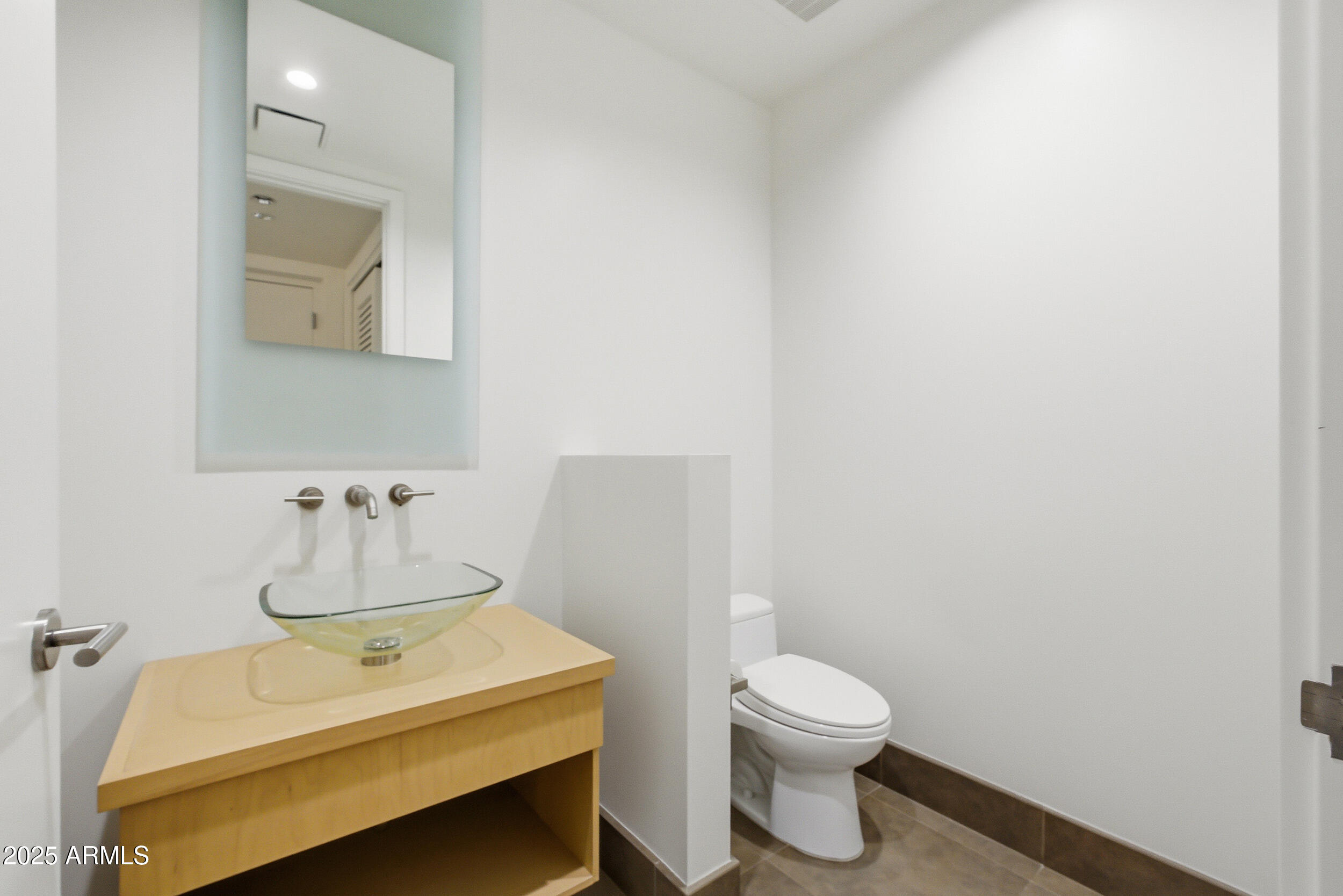 15215 N KIERLAND Boulevard 103