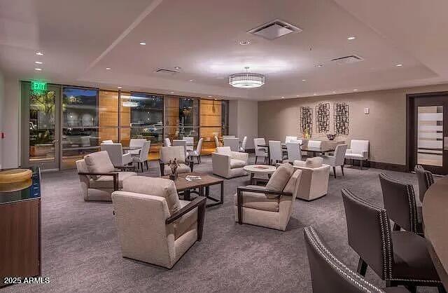 15215 N KIERLAND Boulevard 103