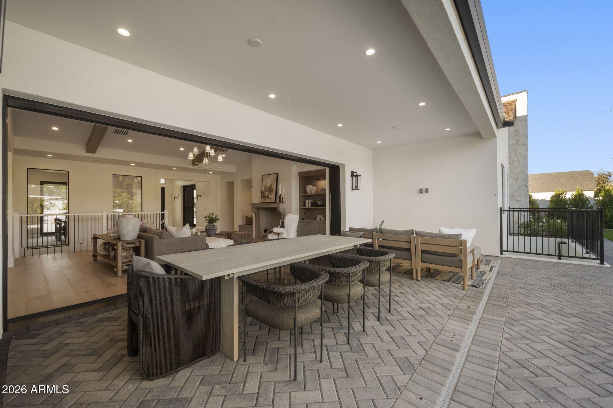 6312 E CALLE DEL PAISANO