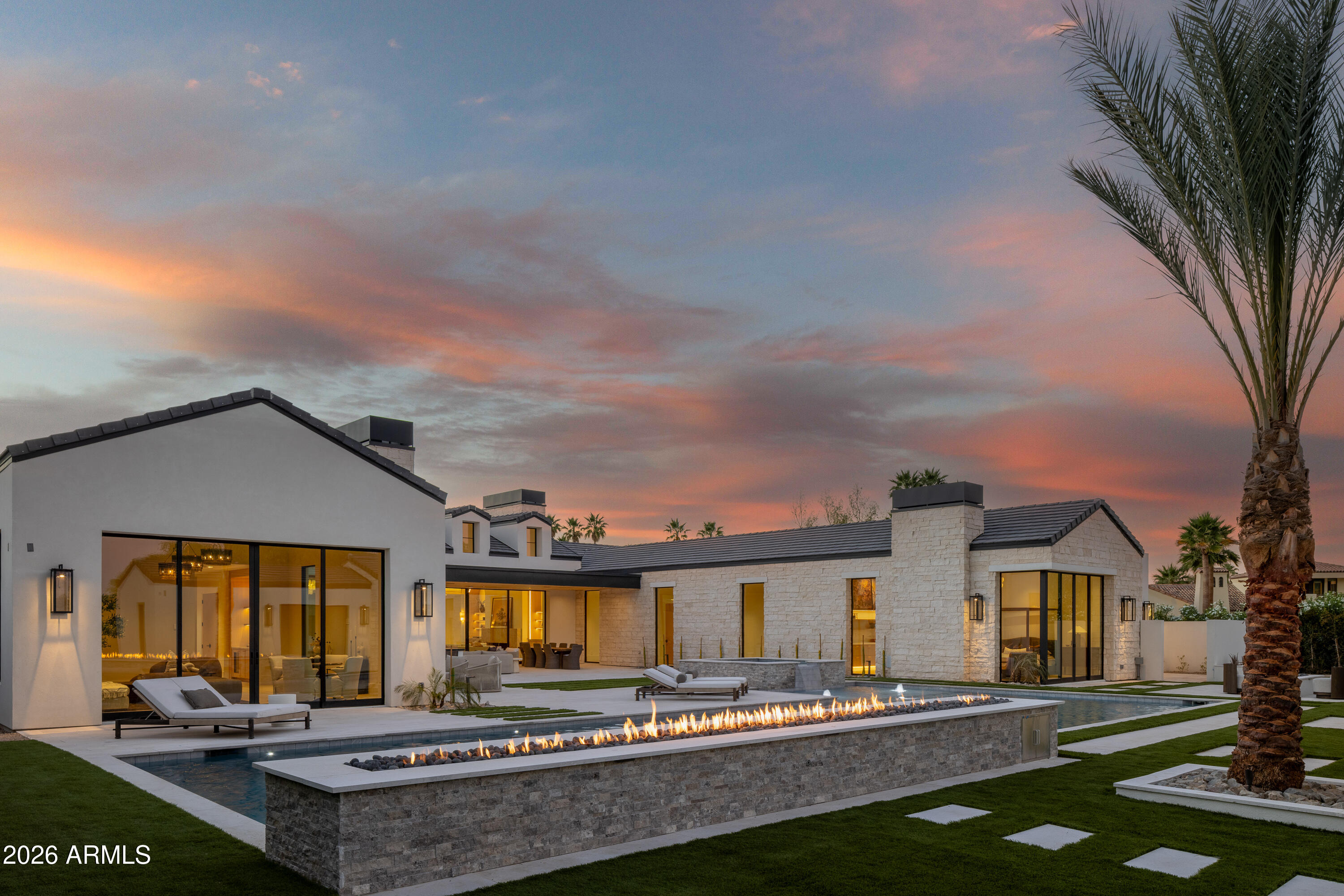 5717 E VIA LOS RANCHOS