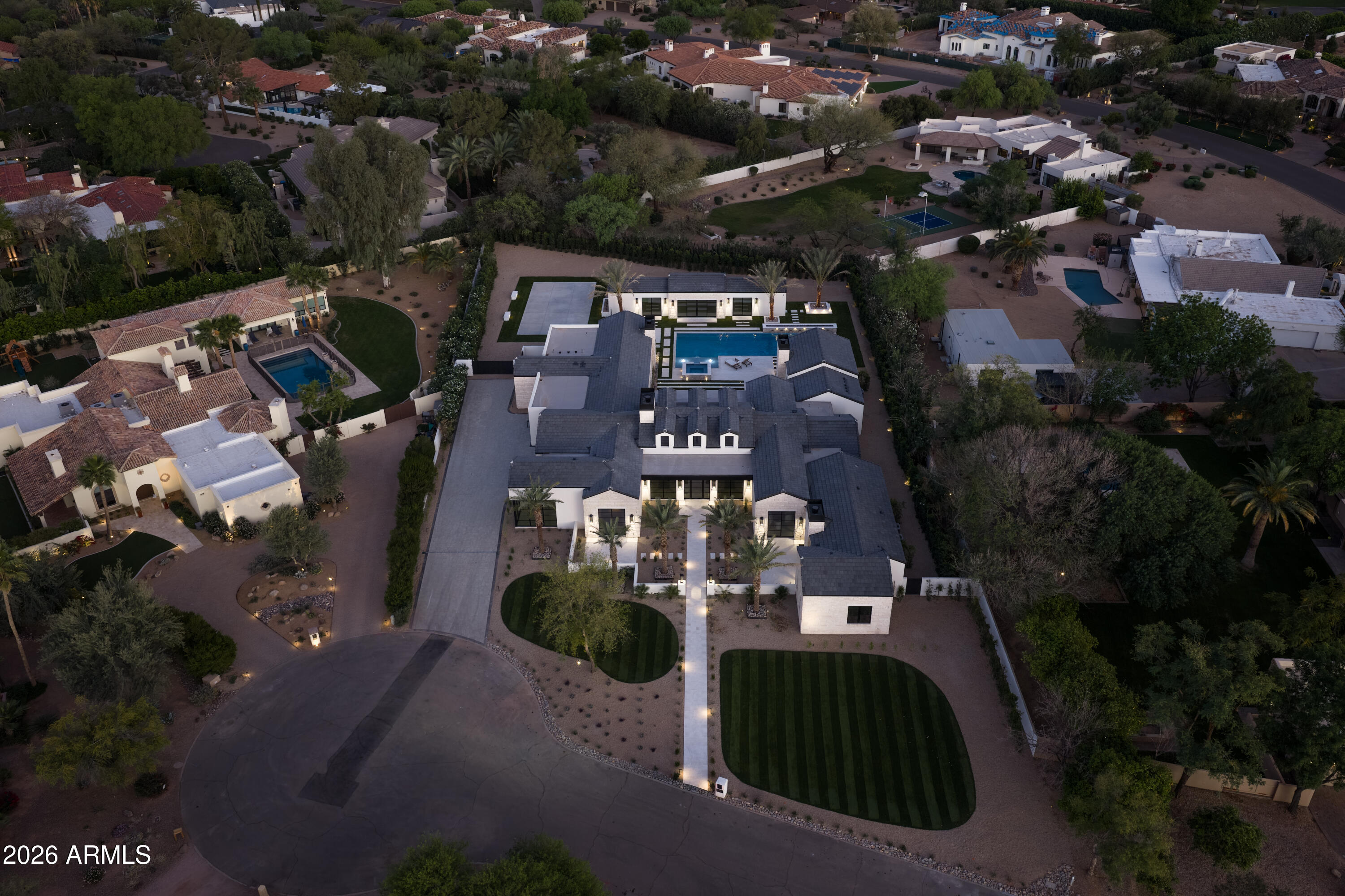 5717 E VIA LOS RANCHOS