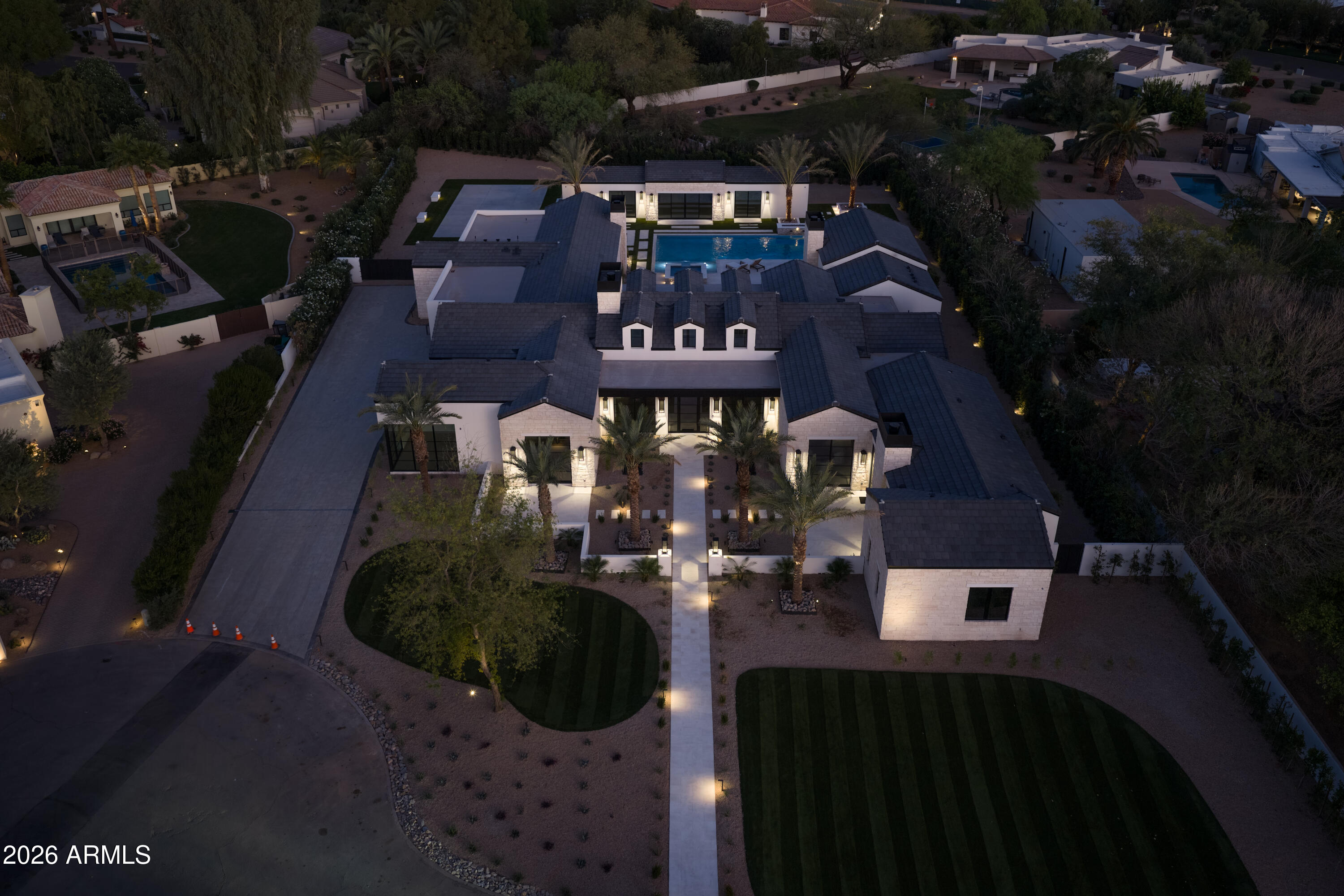 5717 E VIA LOS RANCHOS