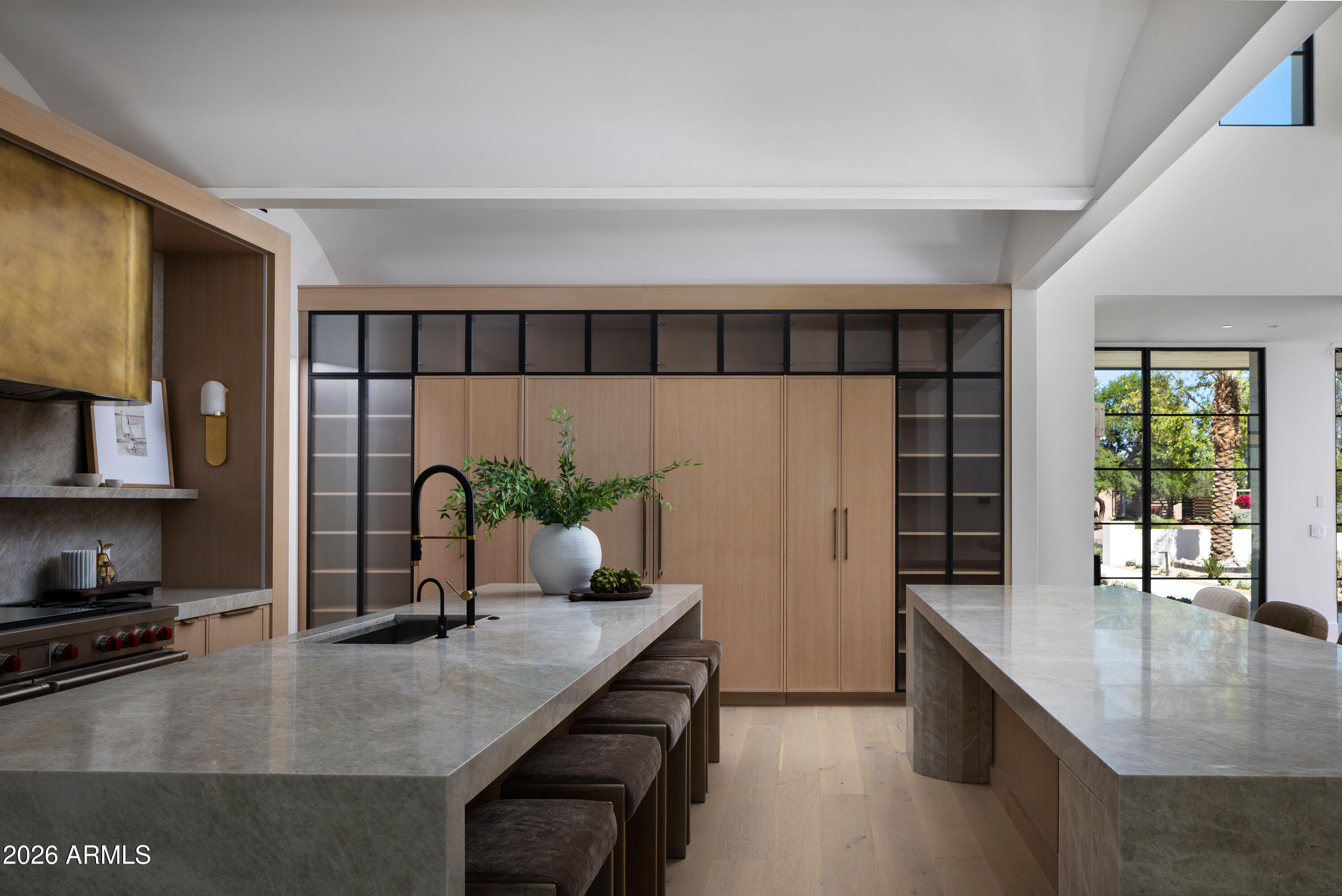 5717 E VIA LOS RANCHOS