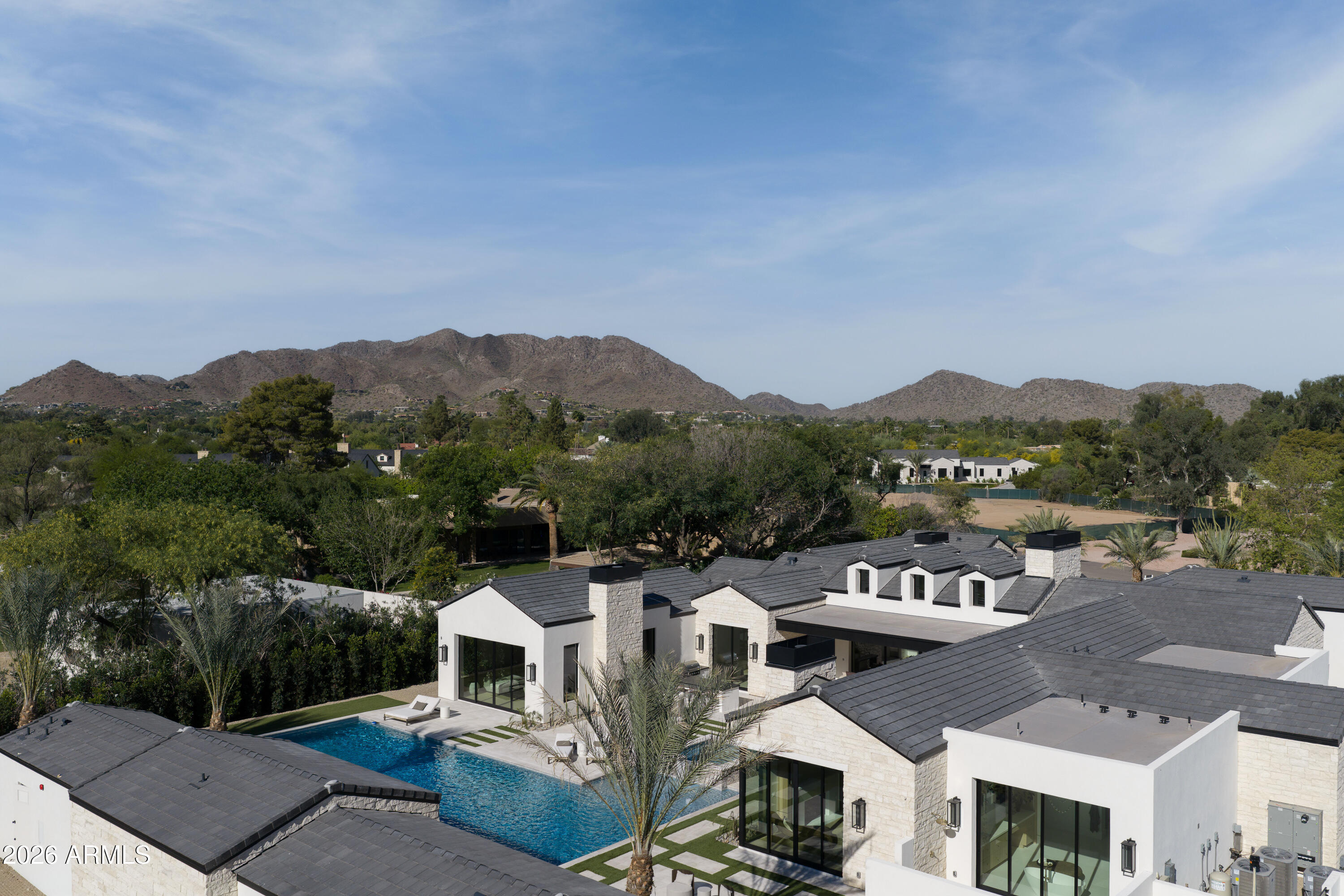 5717 E VIA LOS RANCHOS