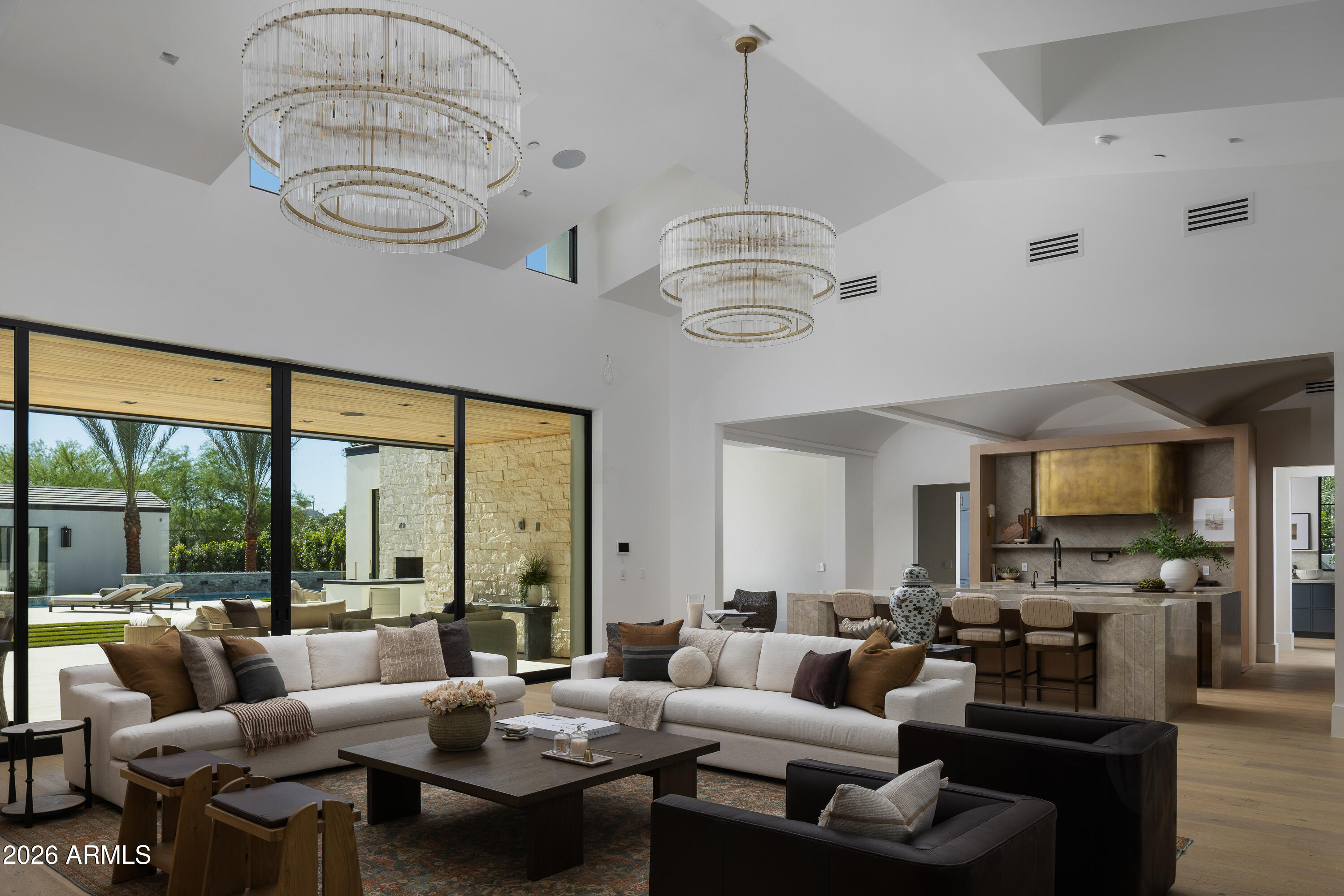 5717 E VIA LOS RANCHOS