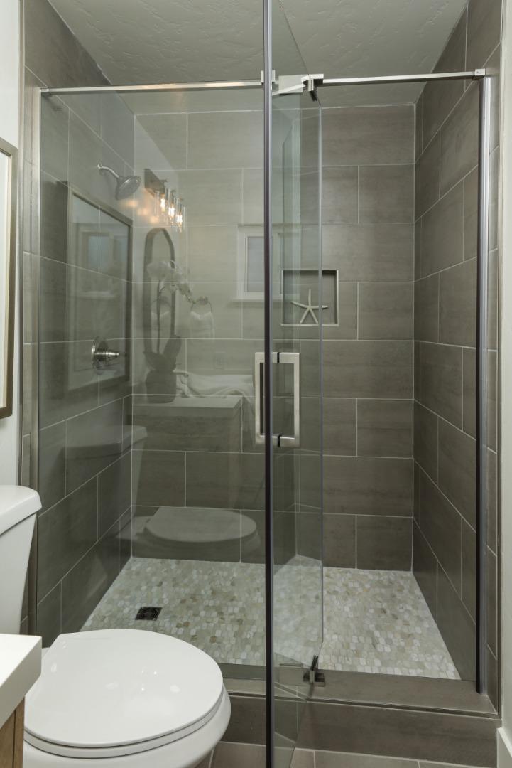 1010 Roosevelt Avenue