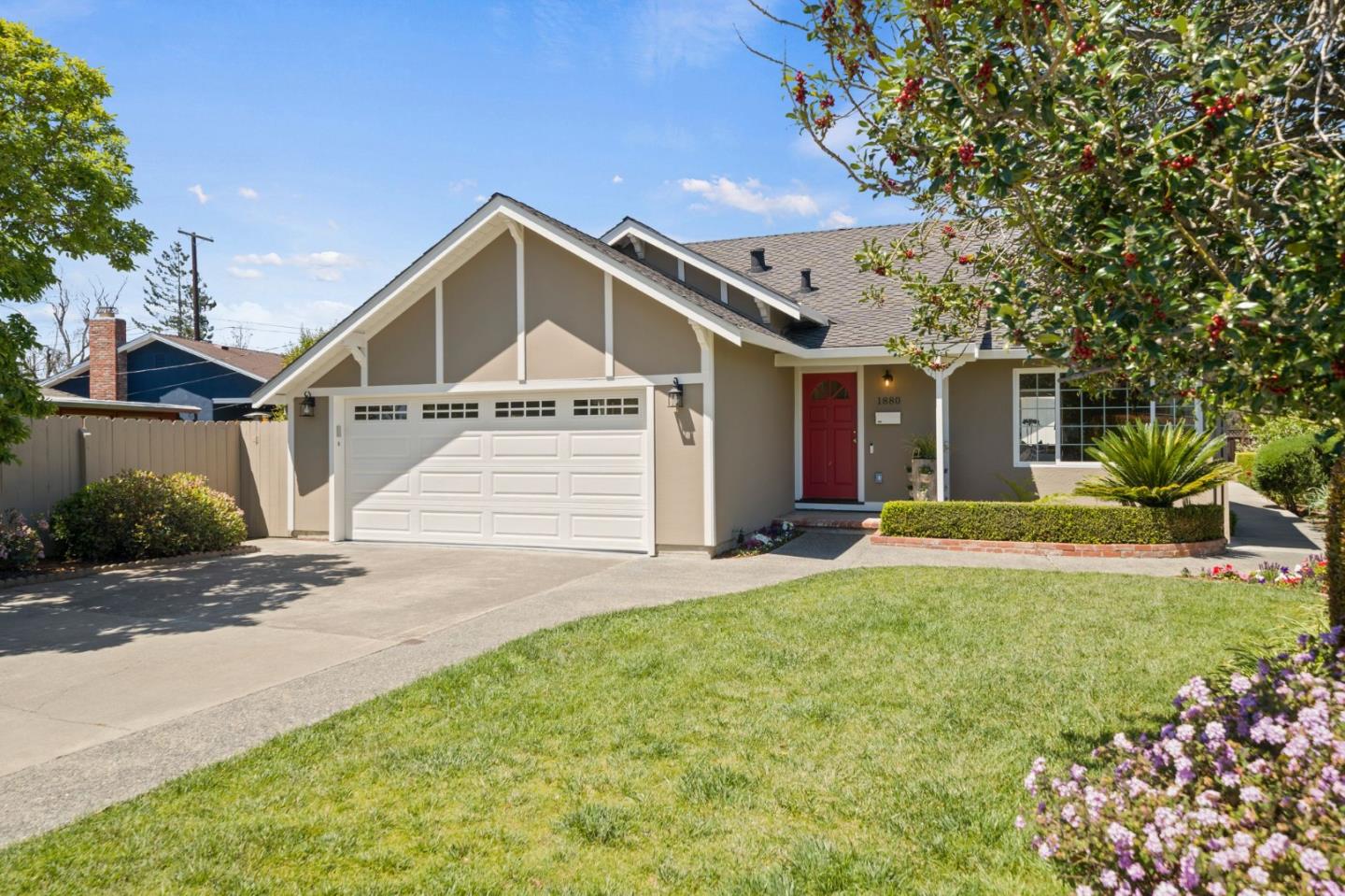 1880 Palm AVE