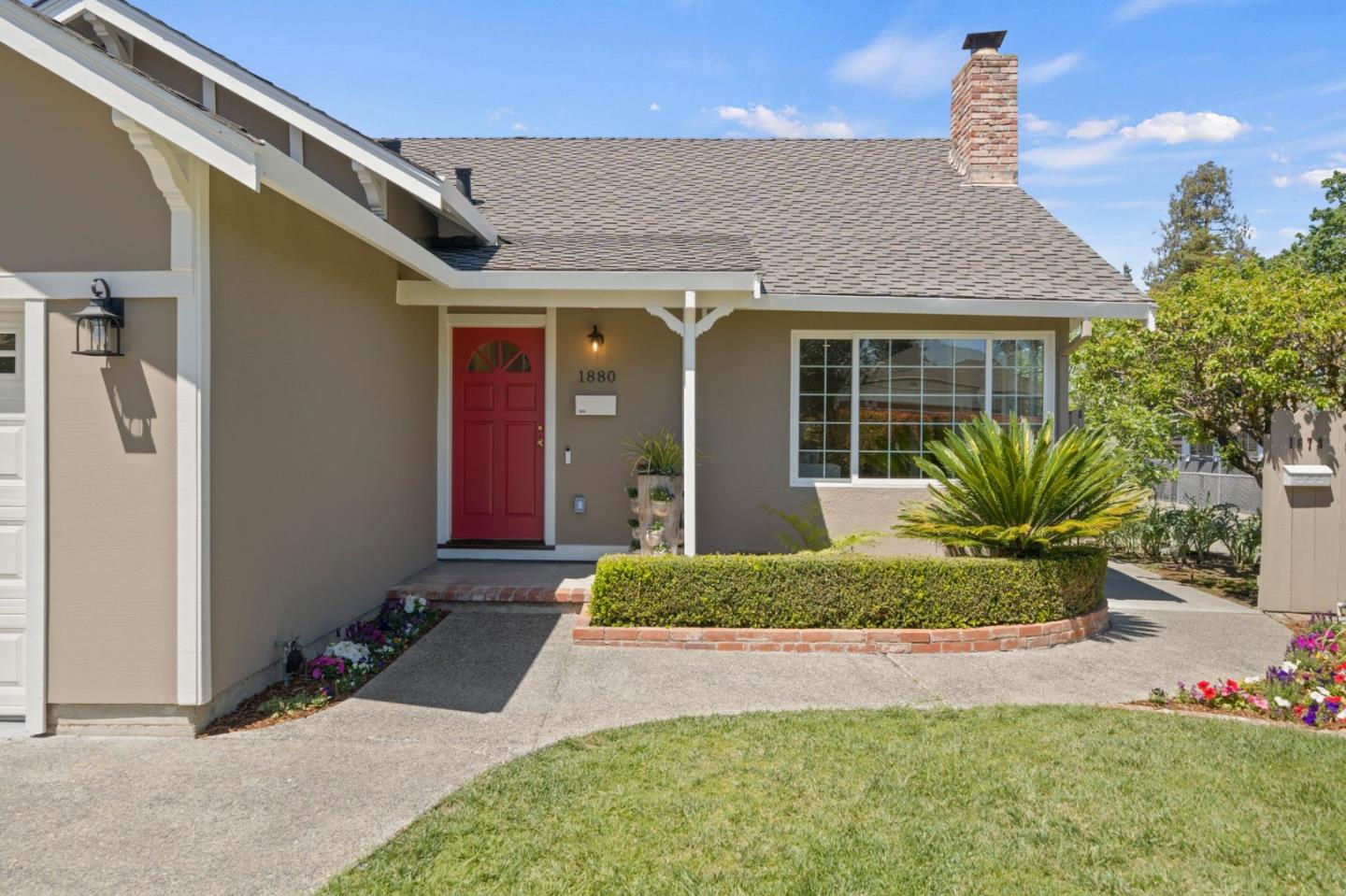 1880 Palm AVE