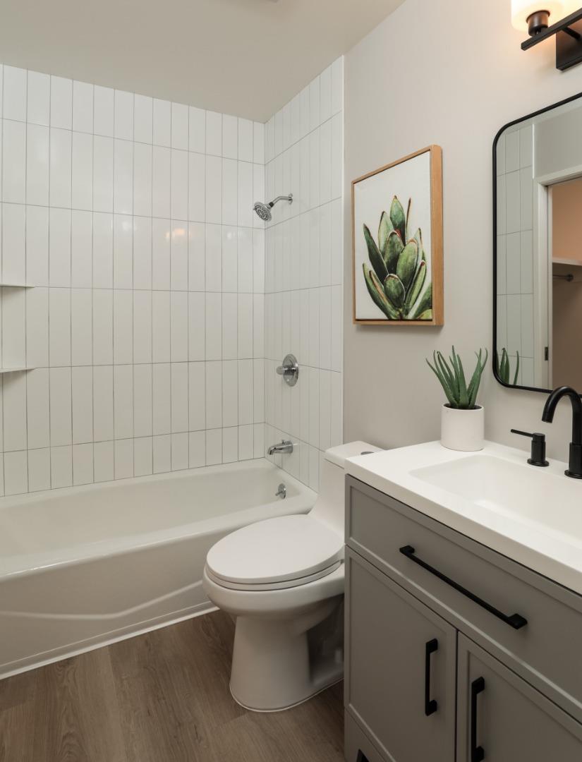 815 N Humboldt ST 503
