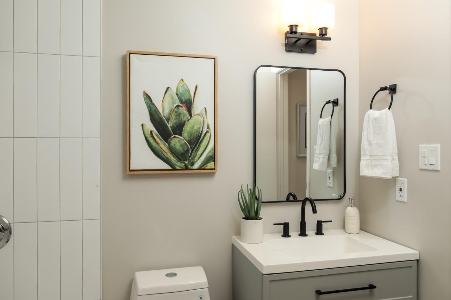 815 N Humboldt ST 503