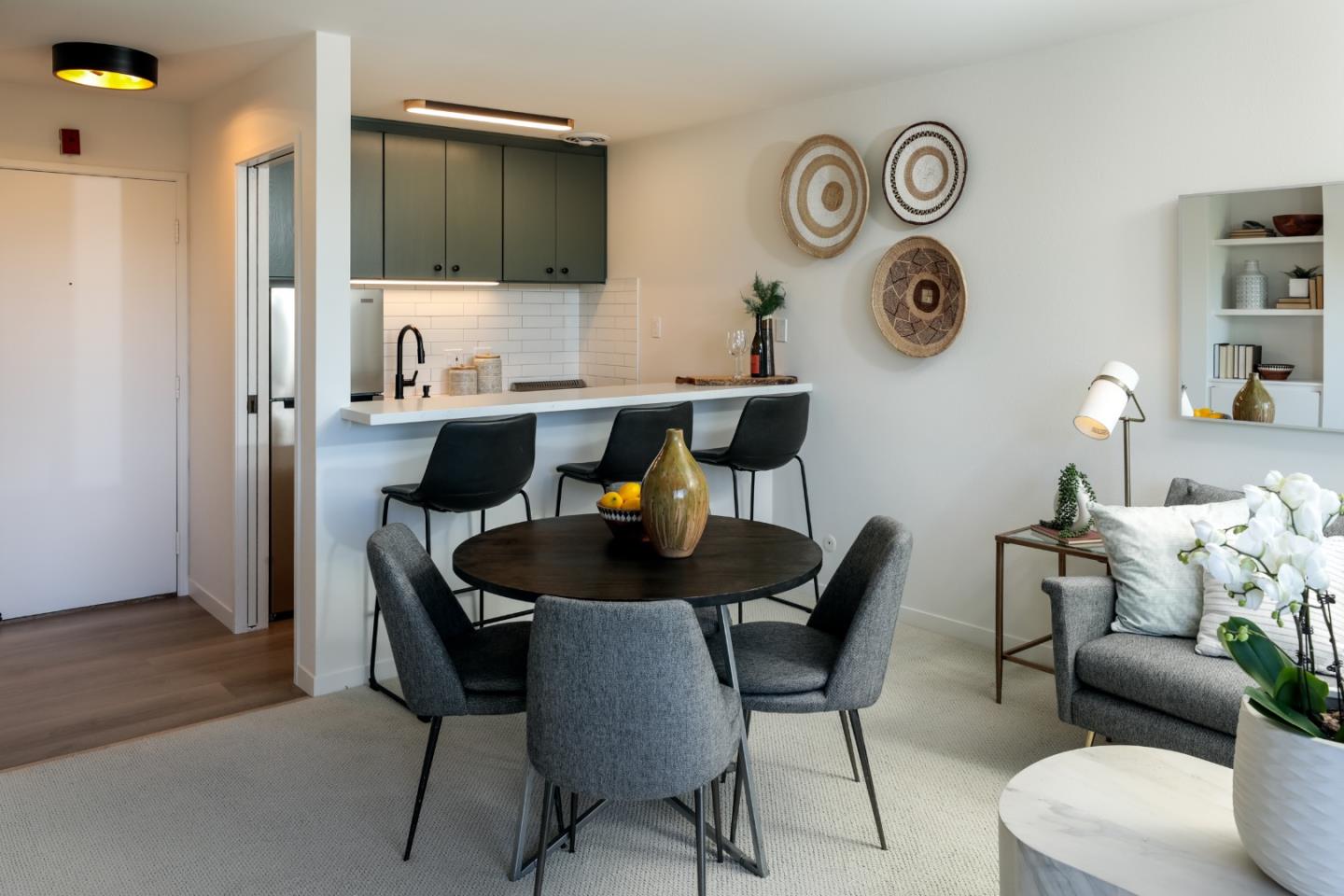 815 N Humboldt ST 503