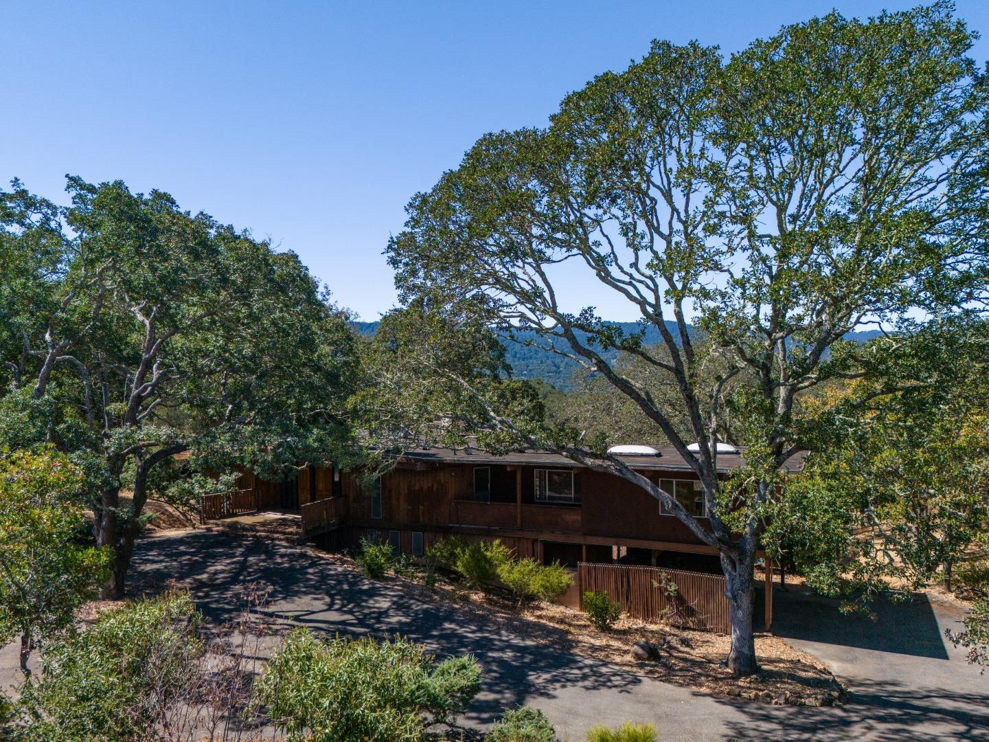 391 Golden Hills DR