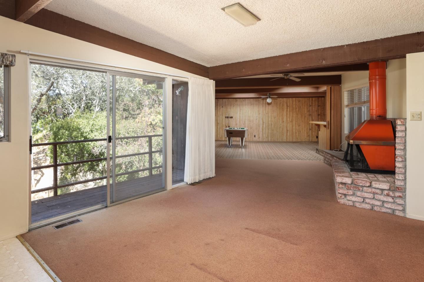 391 Golden Hills DR