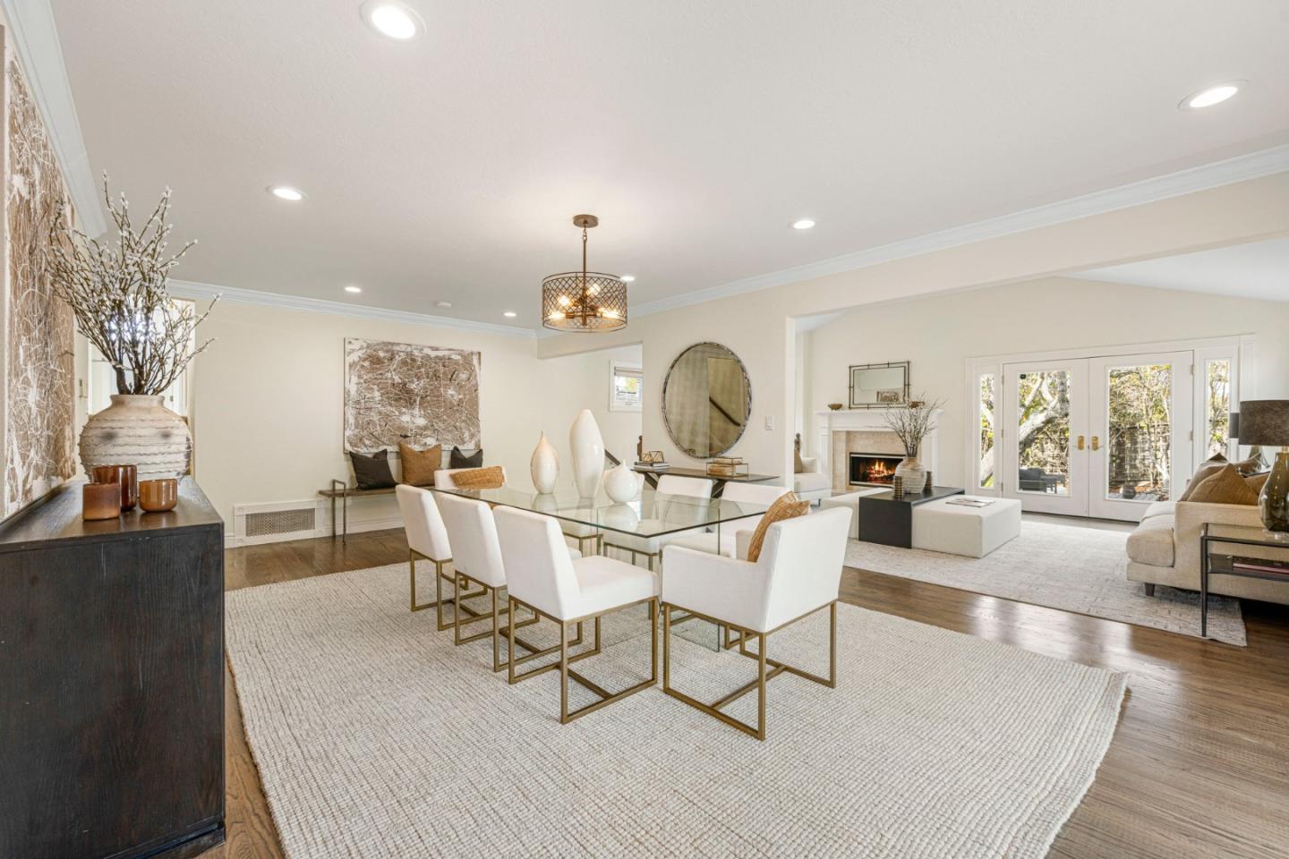 1812 Fernwood WAY
