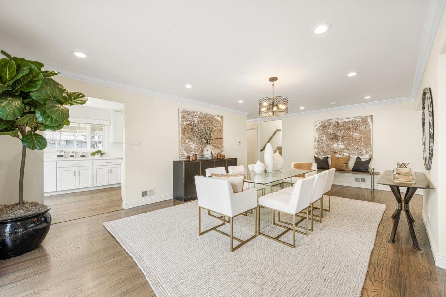 1812 Fernwood WAY