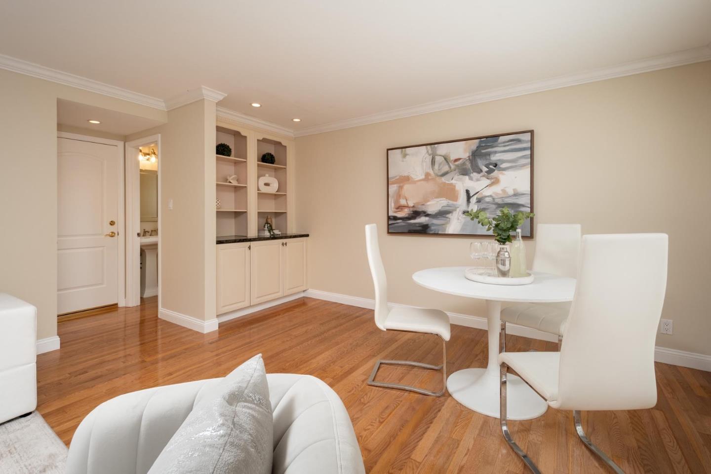 55 Bennington DR