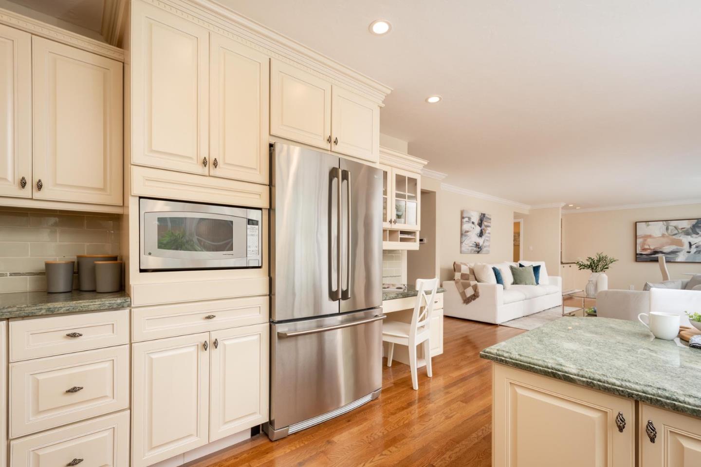 55 Bennington DR
