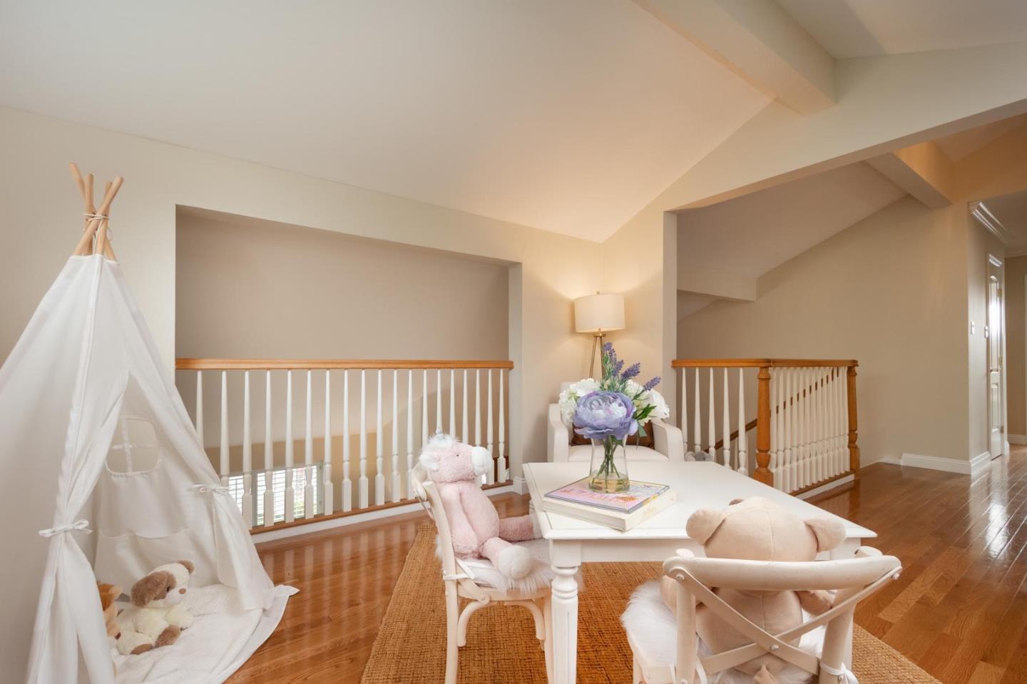 55 Bennington DR