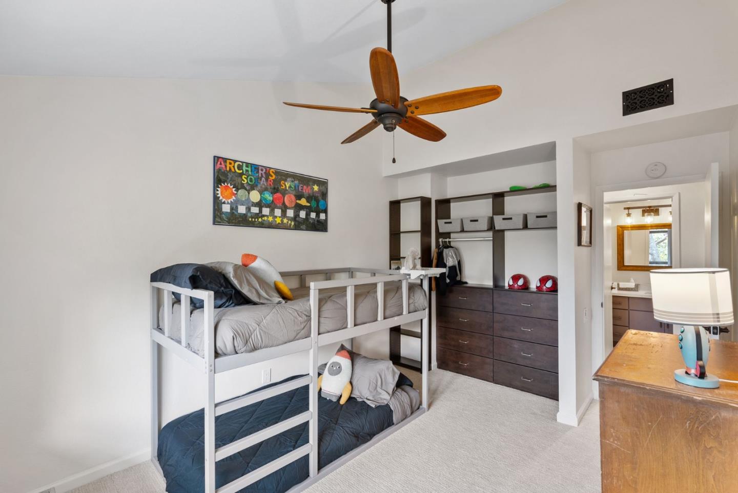 3352 La Mesa DR 17