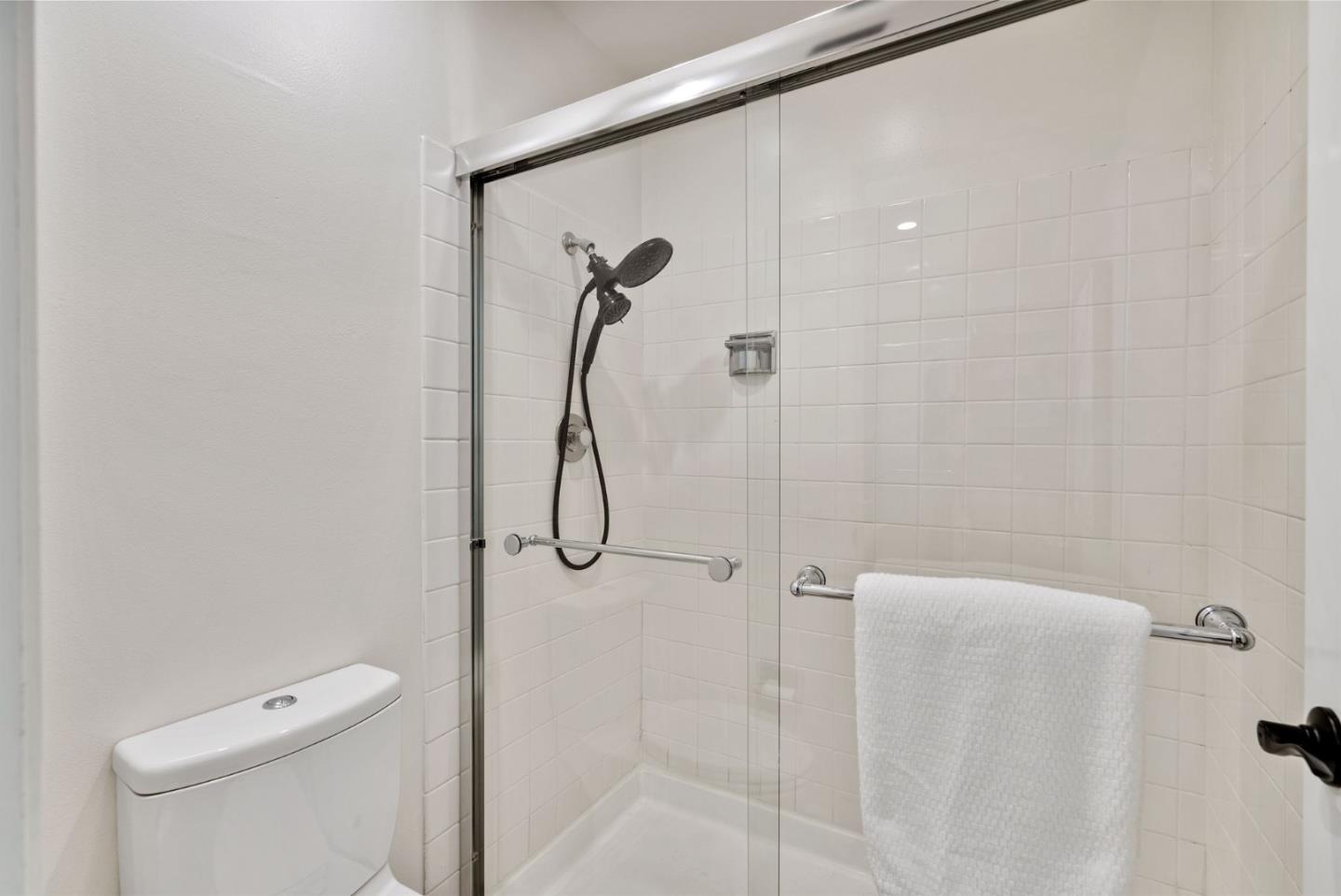 3352 La Mesa DR 17