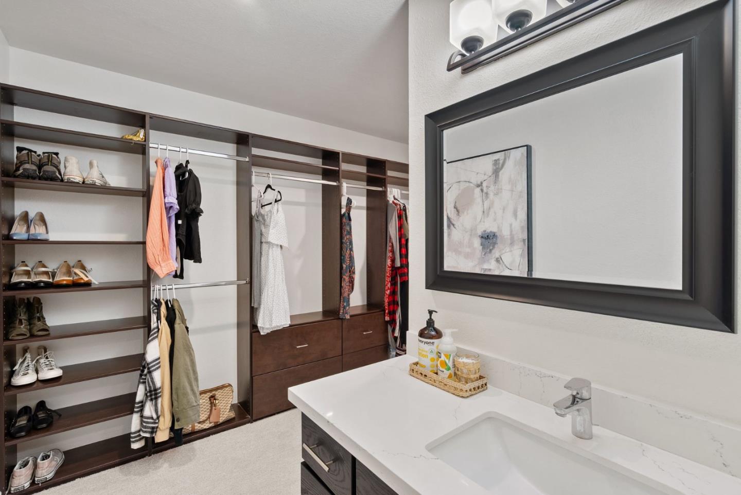 3352 La Mesa DR 17