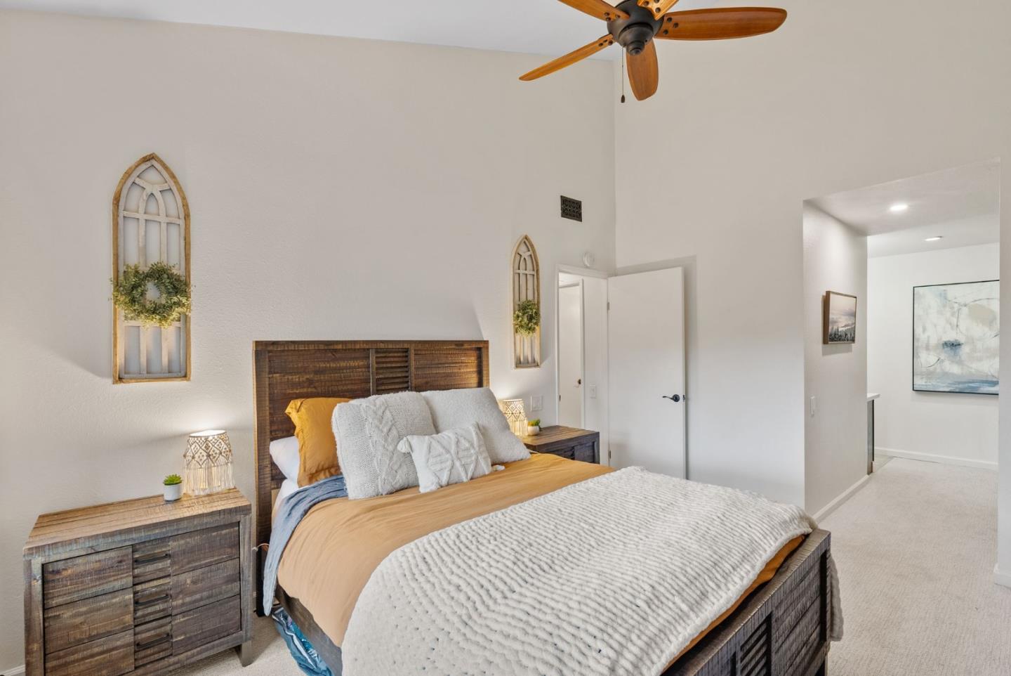 3352 La Mesa DR 17