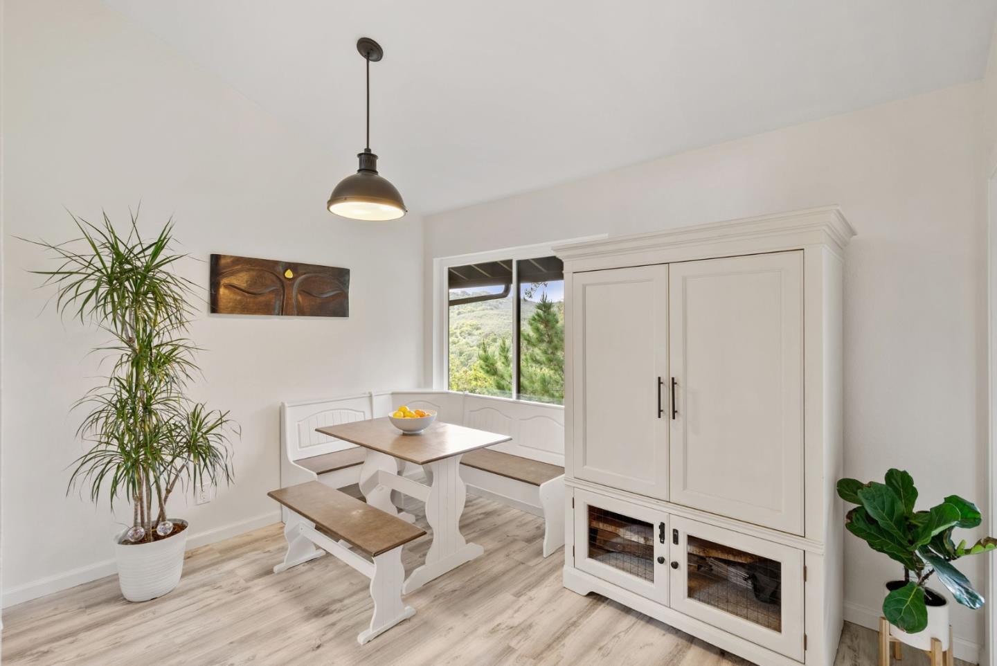 3352 La Mesa DR 17