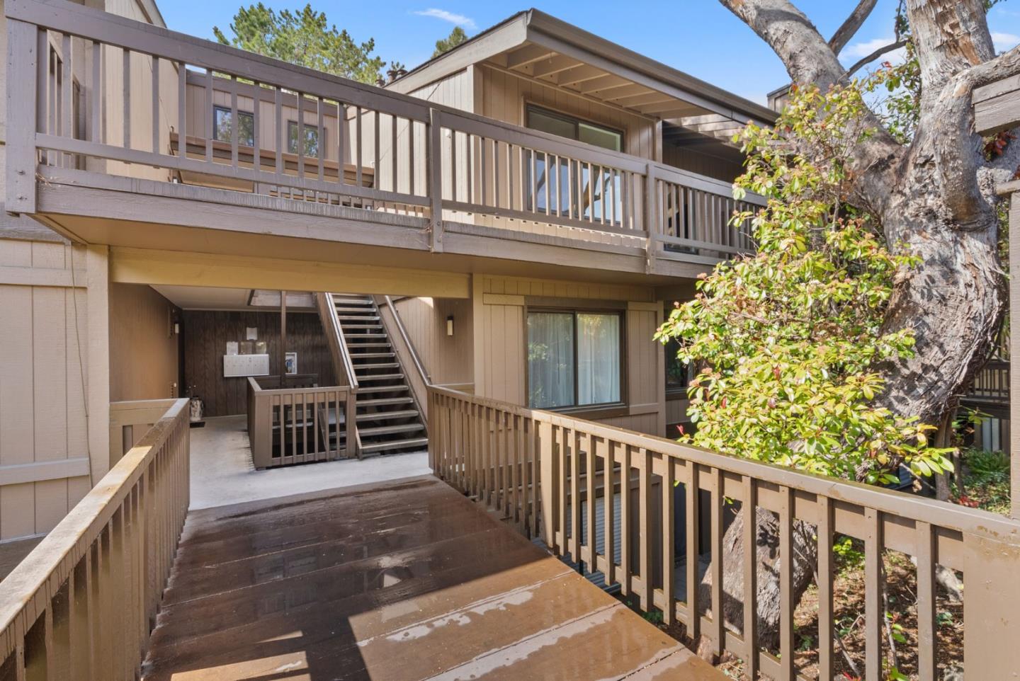 3352 La Mesa DR 17