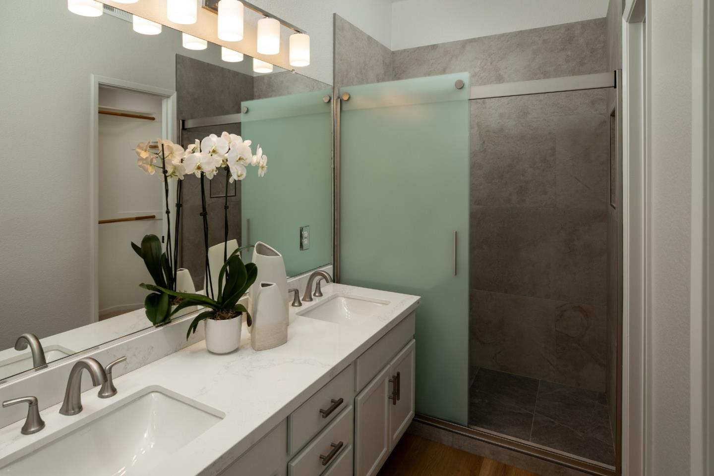 156 Positano CIR