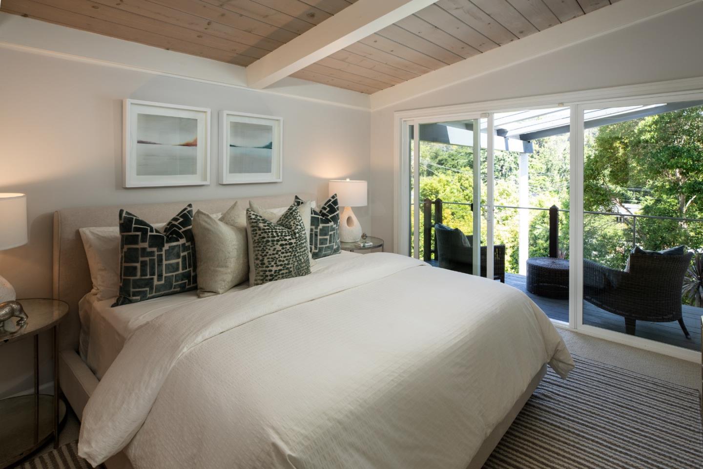 7 Phillip LN