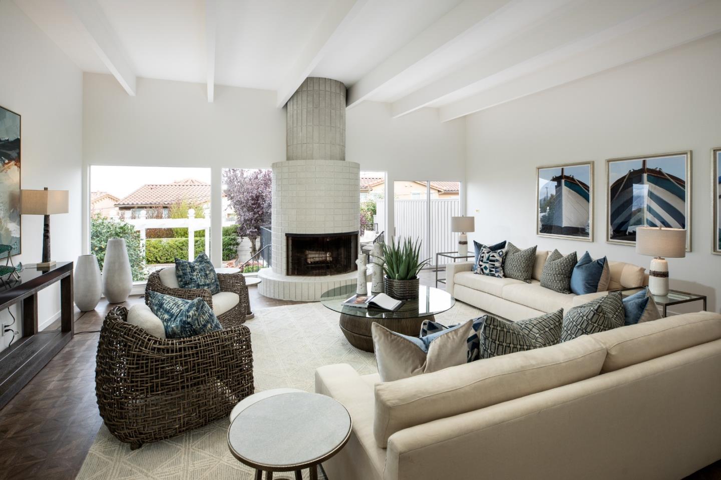 818 Crestview Drive