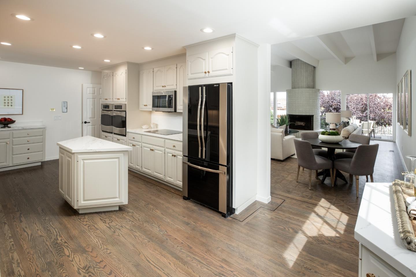 818 Crestview Drive