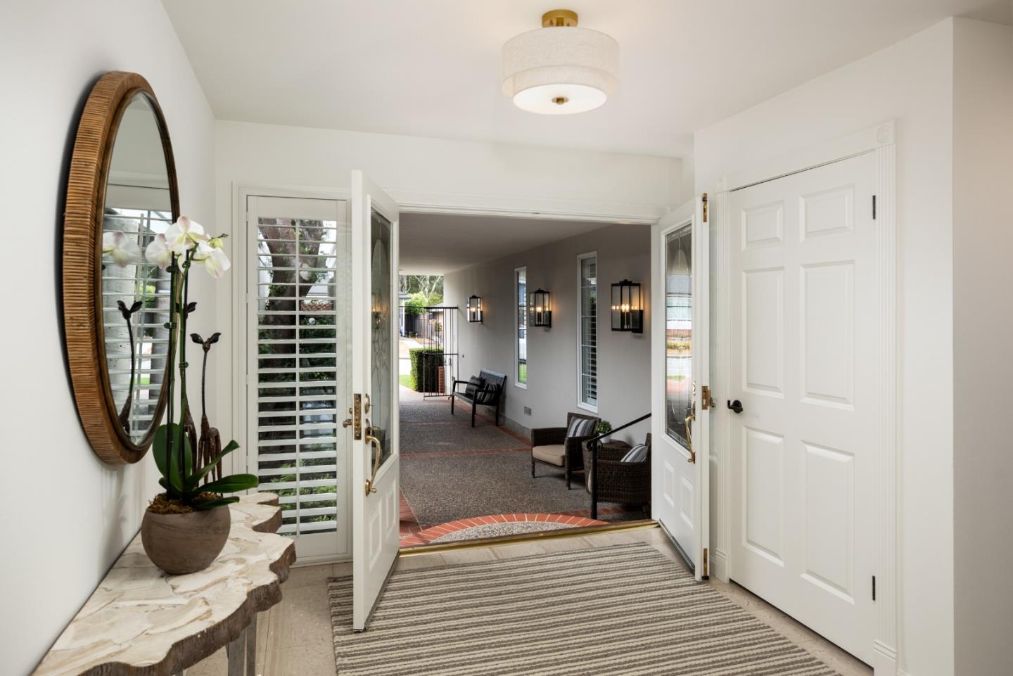 818 Crestview Drive