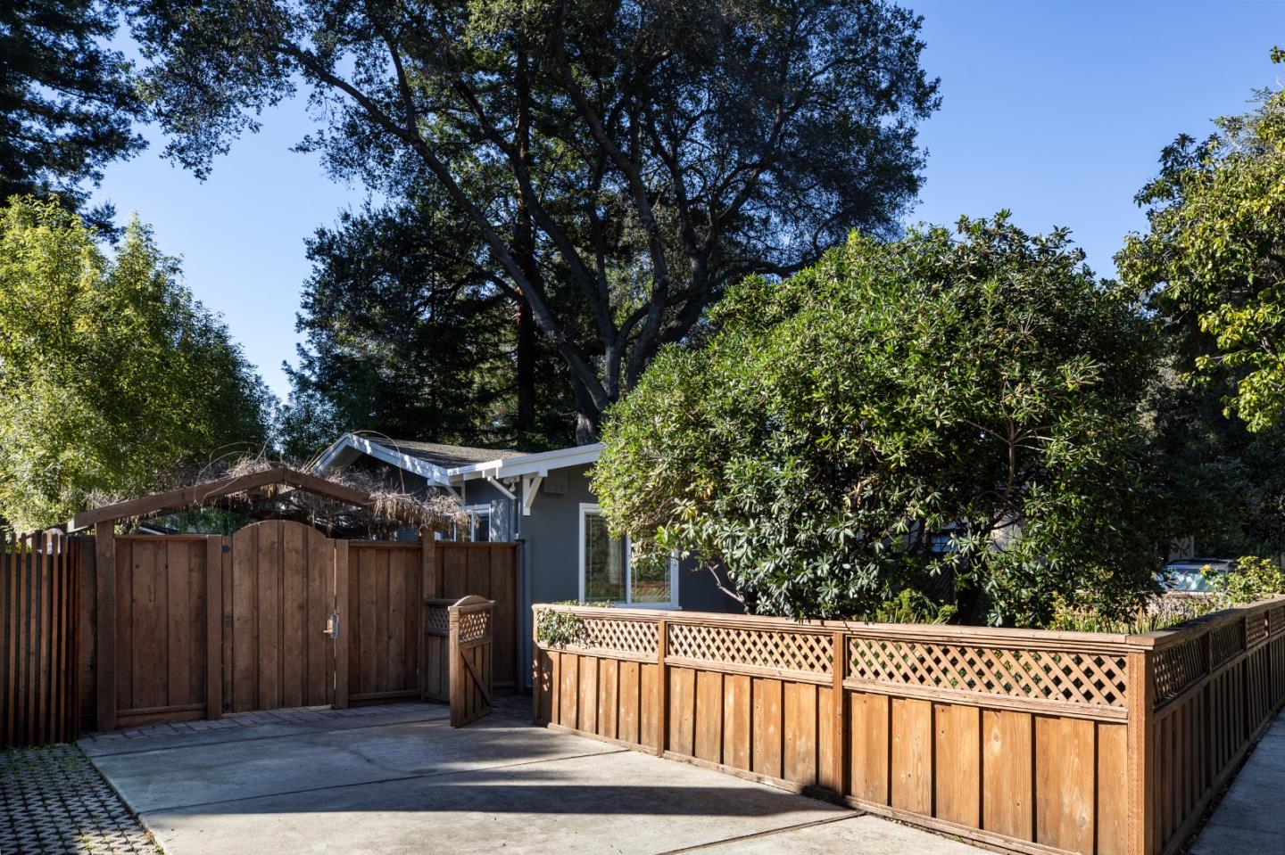 128 Middlefield Road