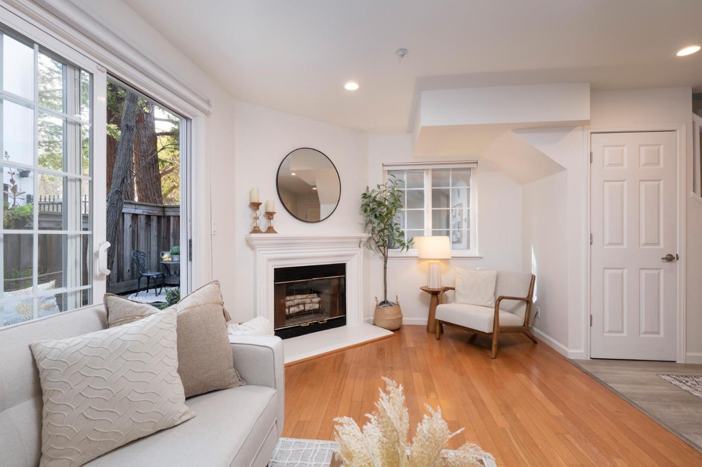 358 North El Camino Real 13