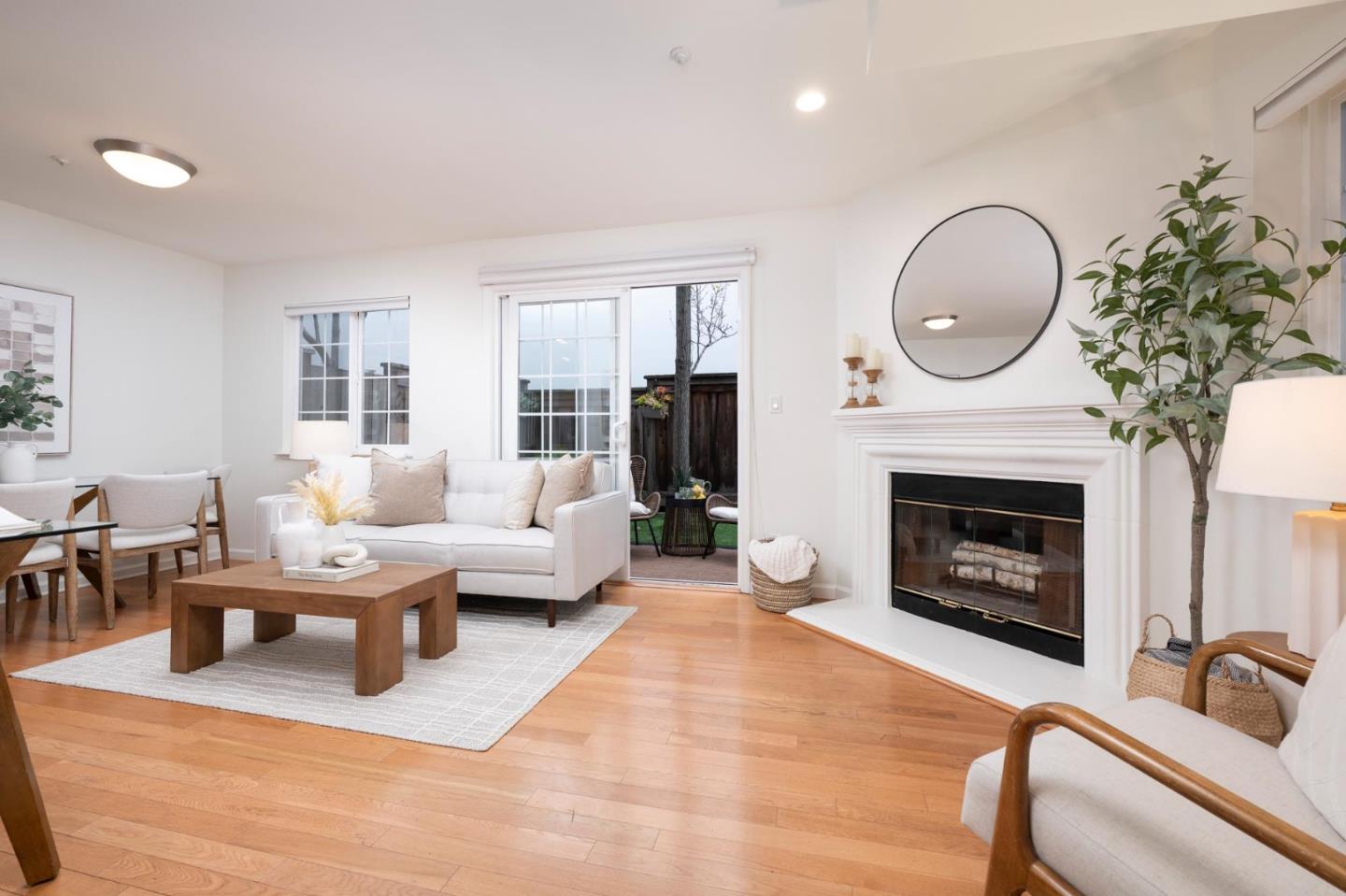 358 North El Camino Real 13
