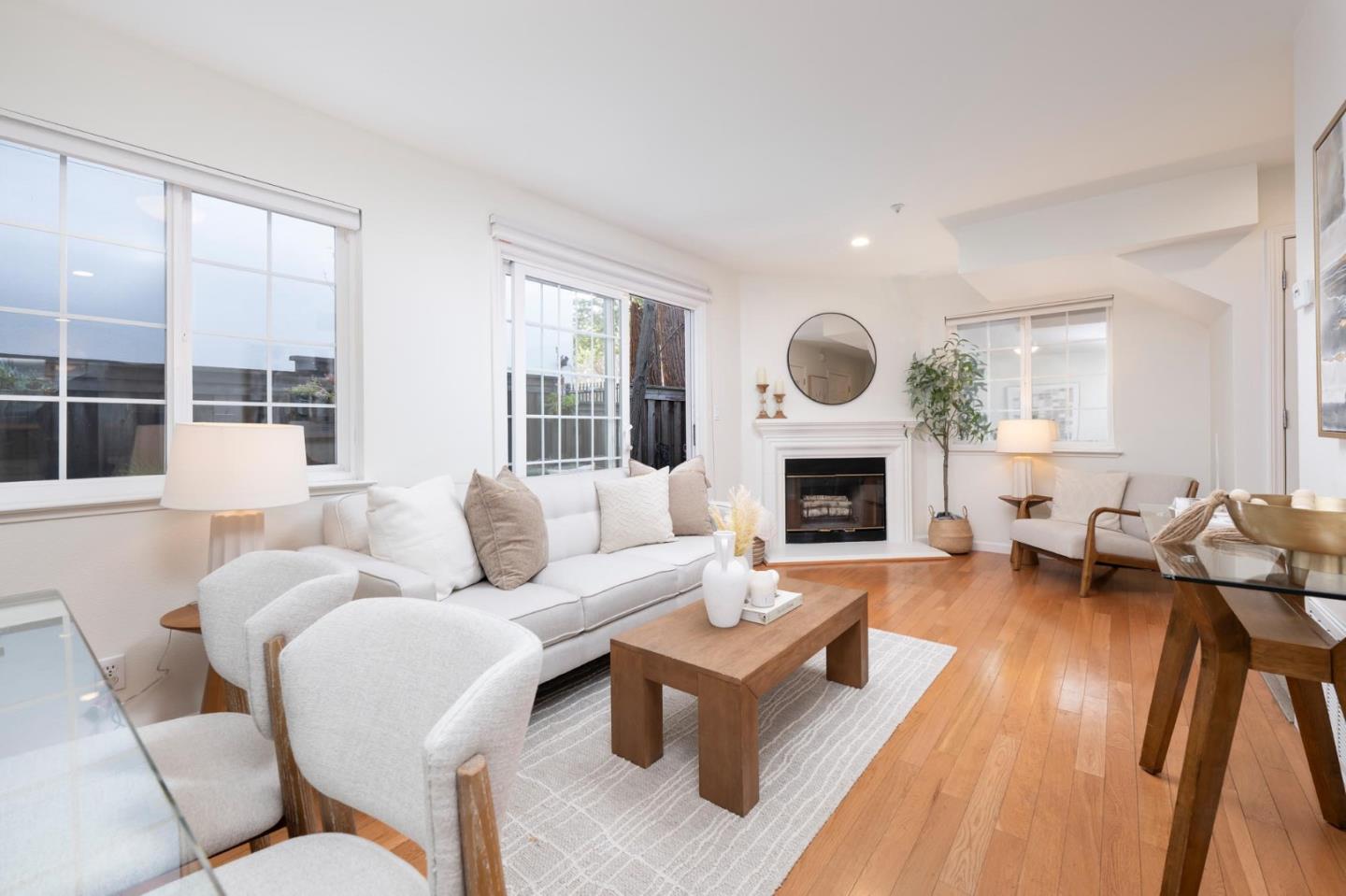 358 North El Camino Real 13