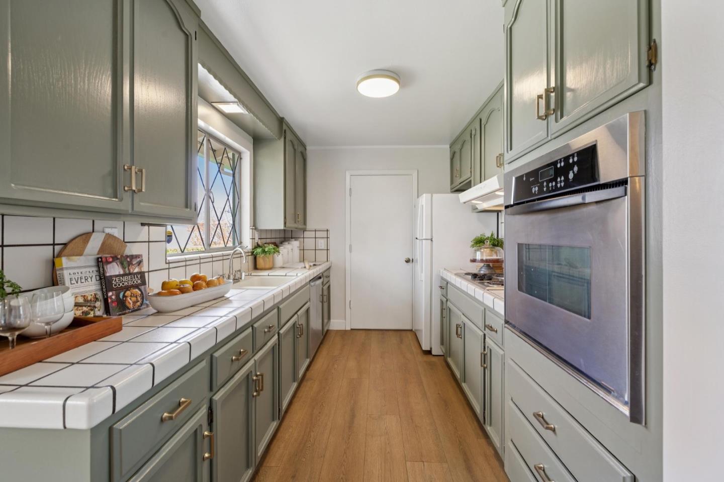 836 Bauer Court
