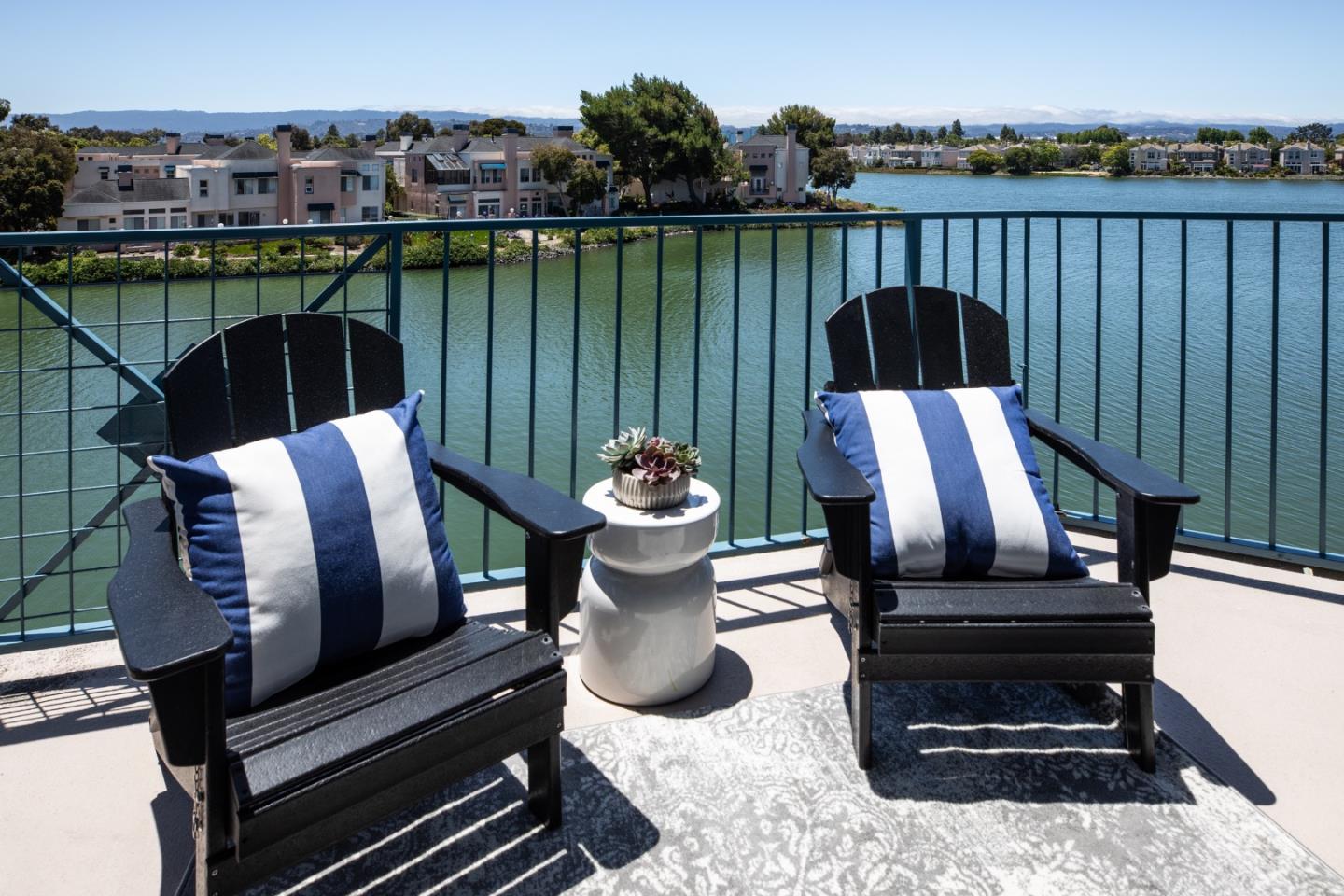 500 Baltic Circle 536