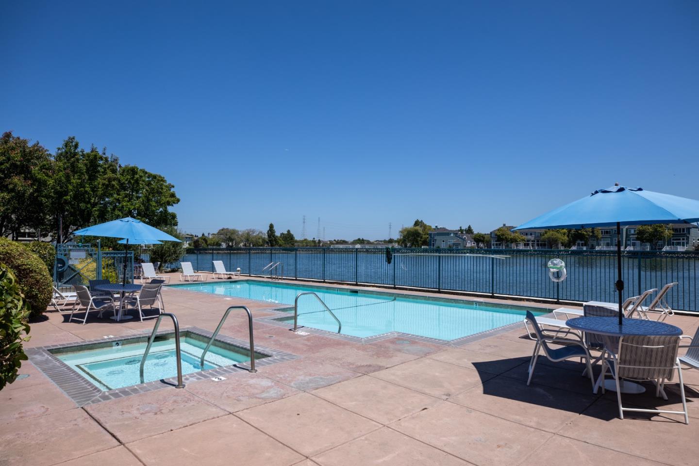 500 Baltic Circle 536