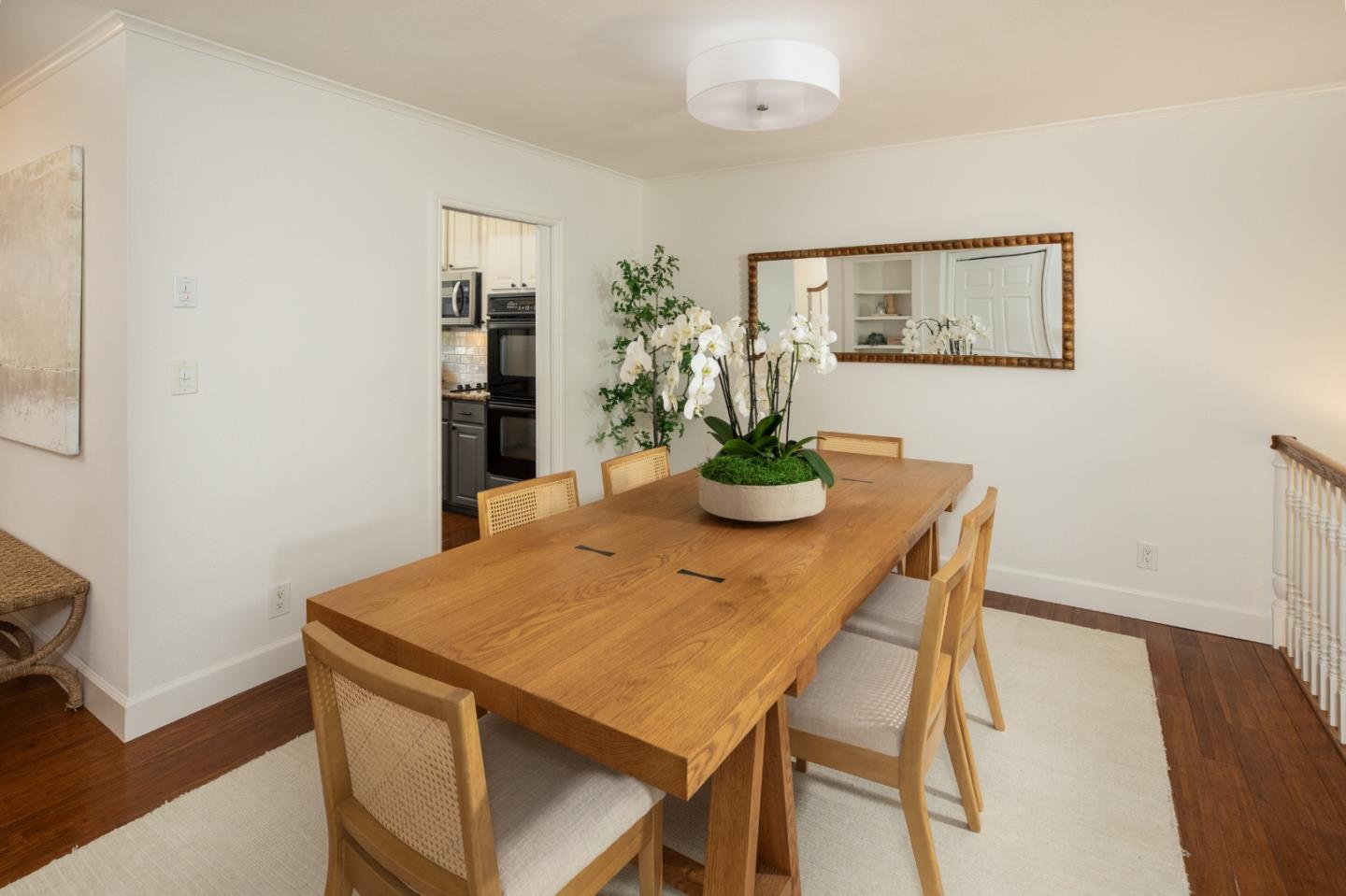 229 E Bellevue AVE 9
