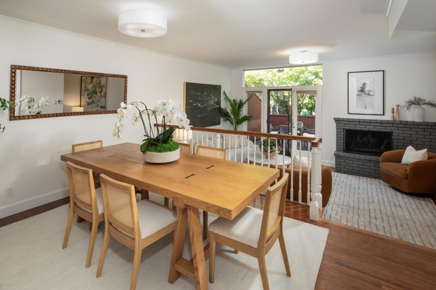 229 E Bellevue AVE 9