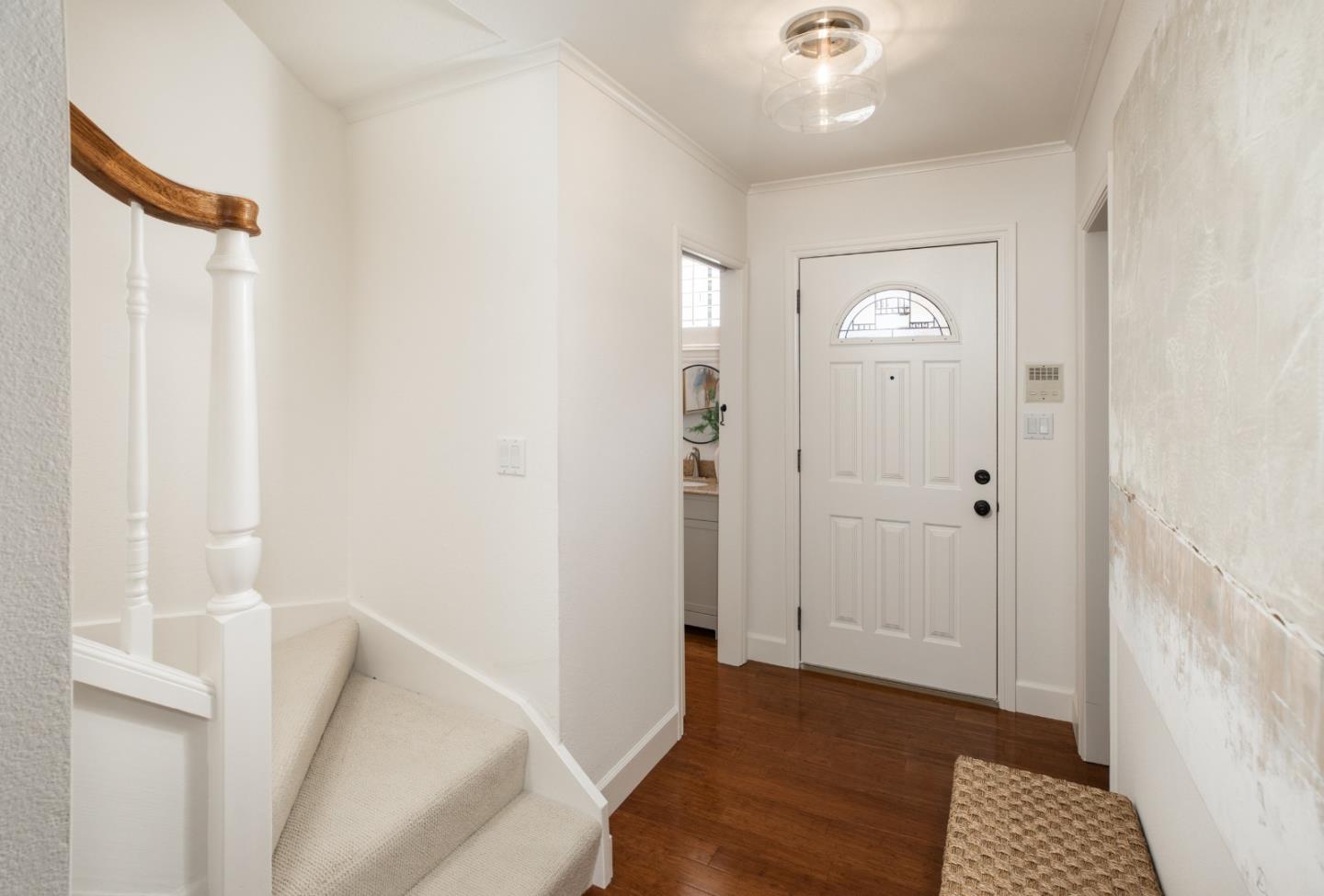 229 E Bellevue AVE 9