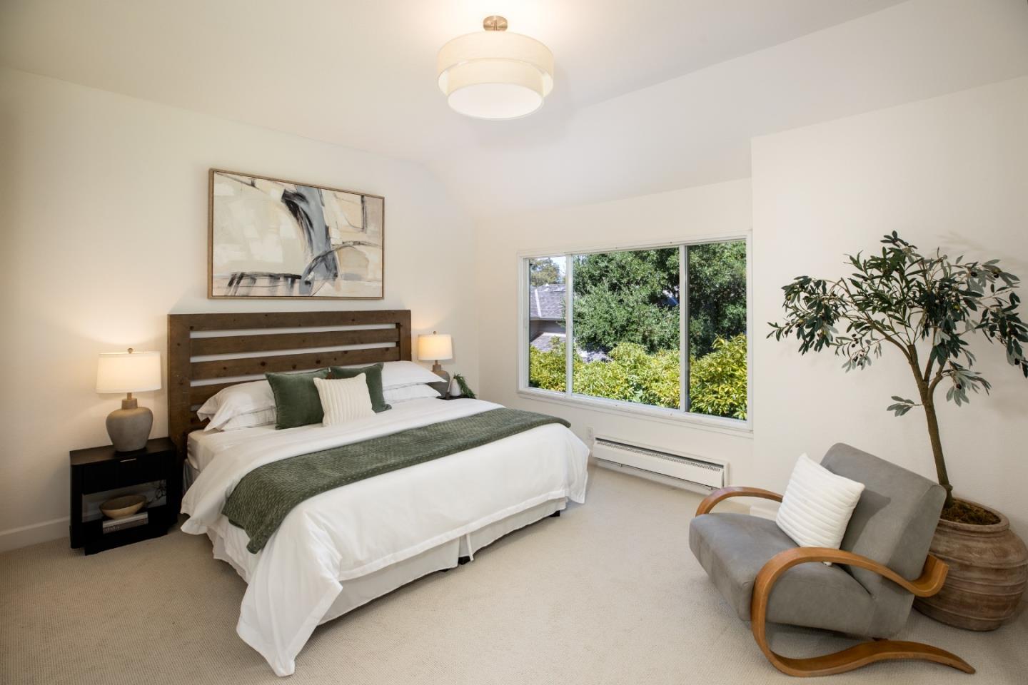229 E Bellevue AVE 9