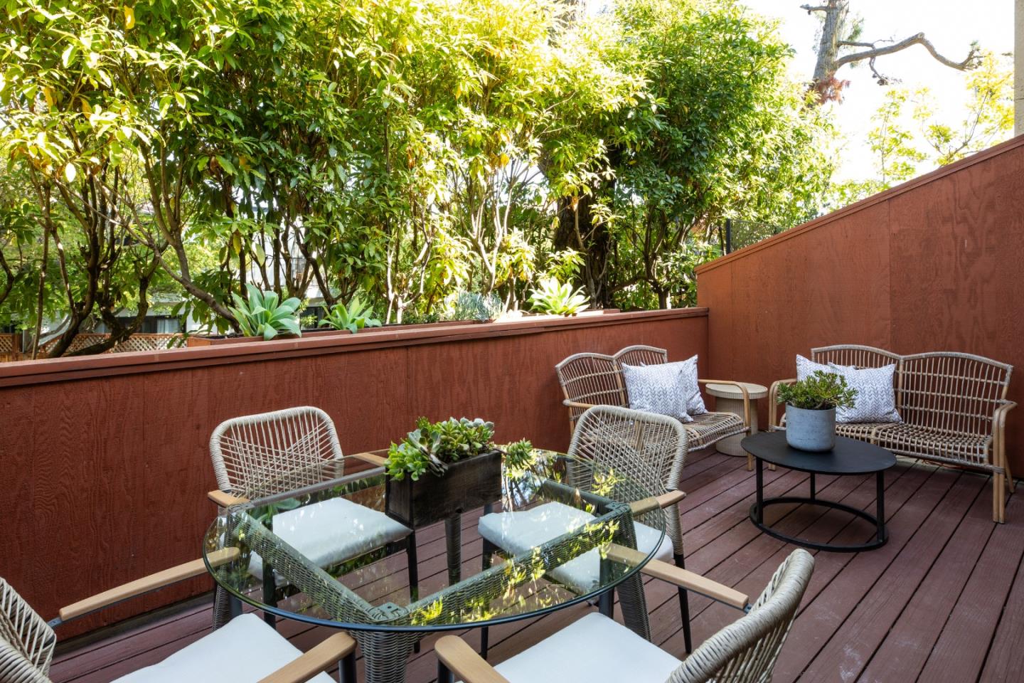 229 E Bellevue AVE 9