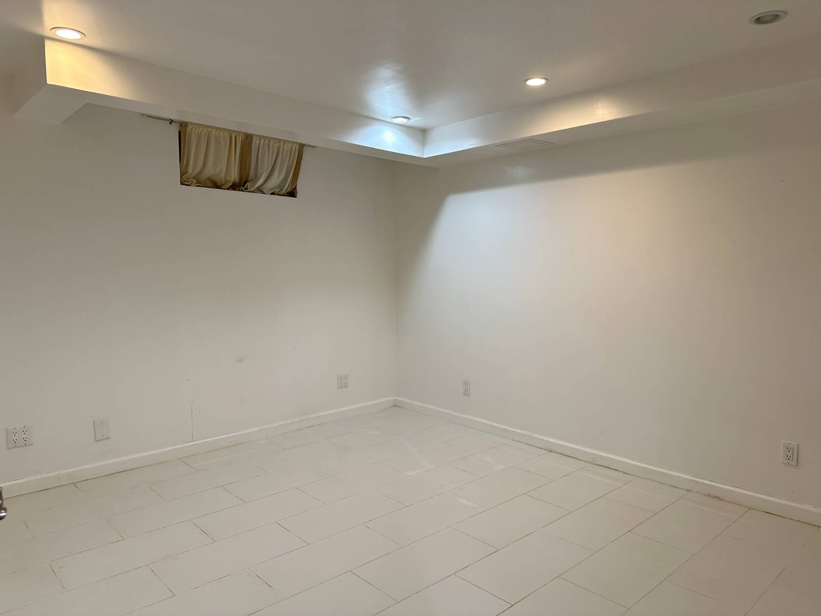 175-33A Booth Memorial Ave