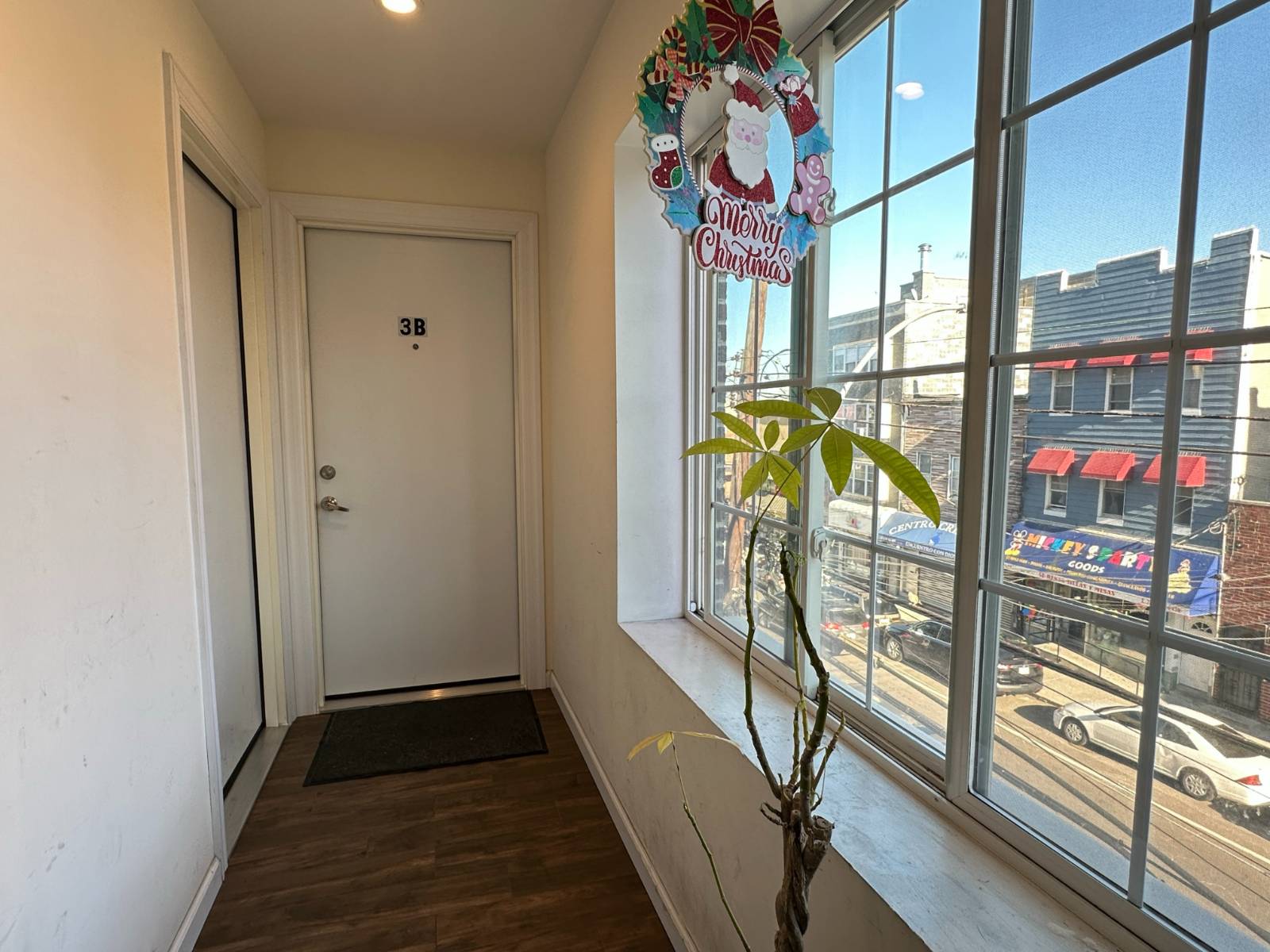 102-49 43 Ave